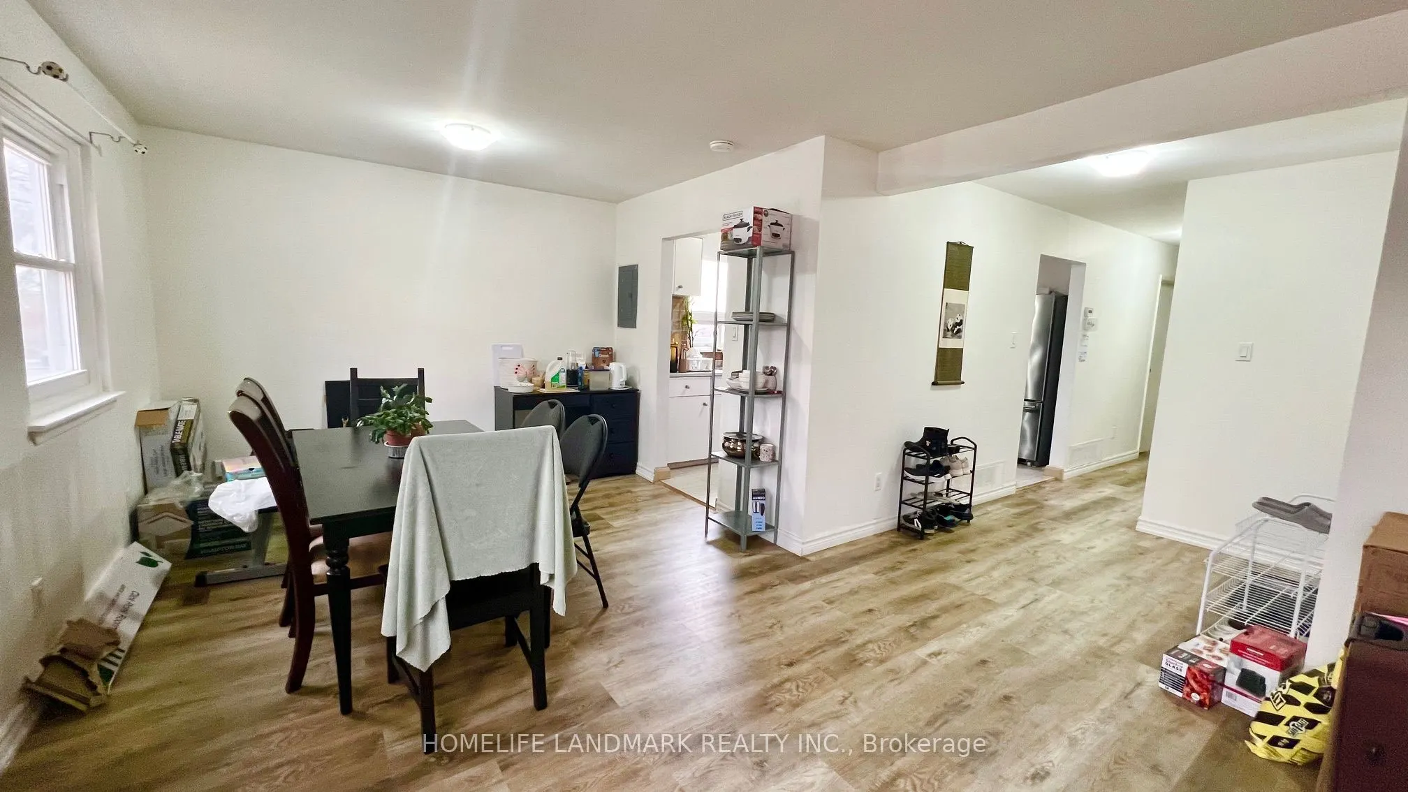 81 United Square #Main Floor