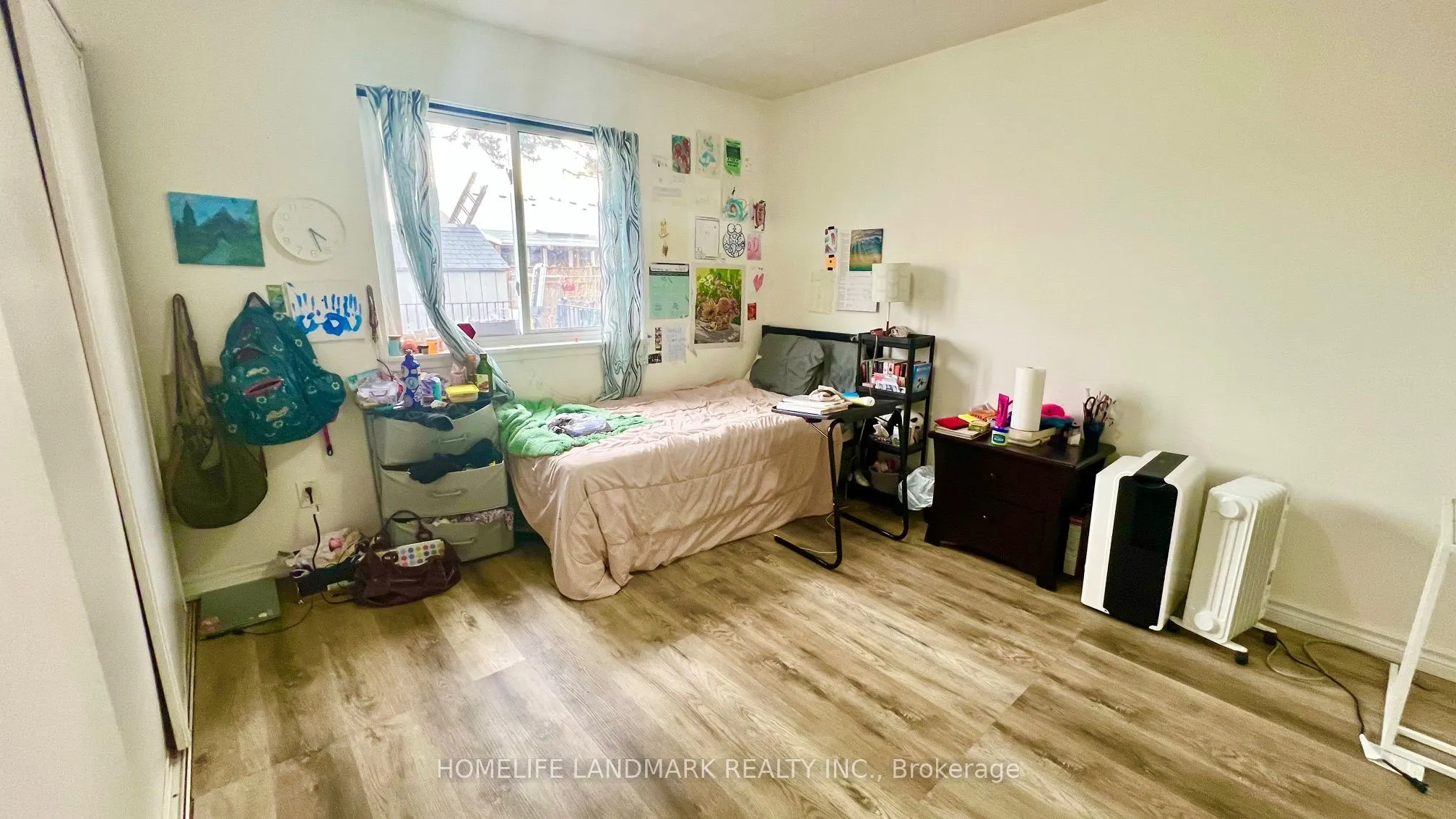 81 United Square #Main Floor