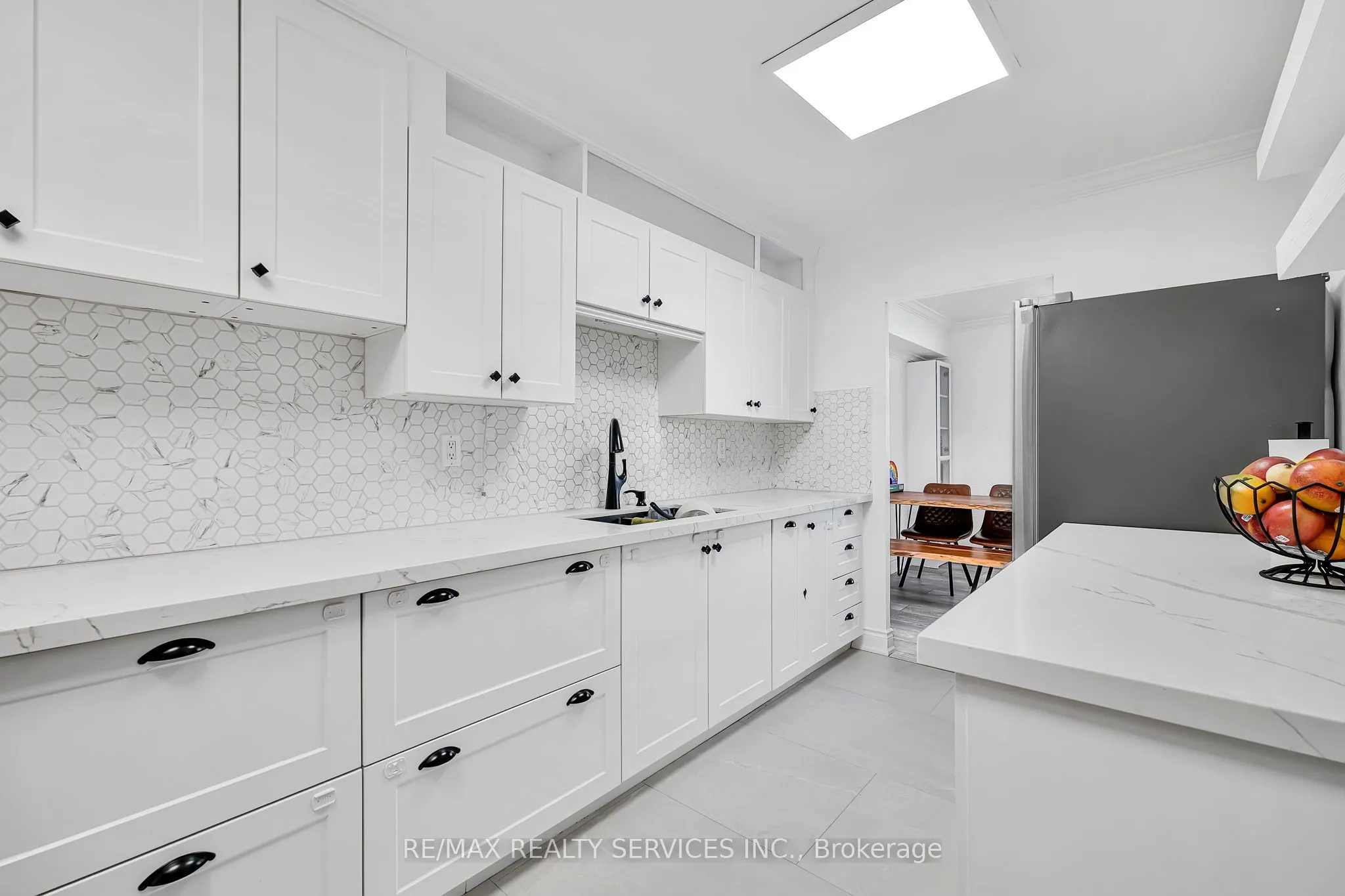180 Markham Road #1701