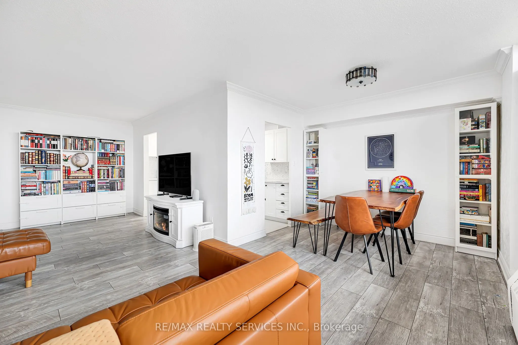 180 Markham Road #1701