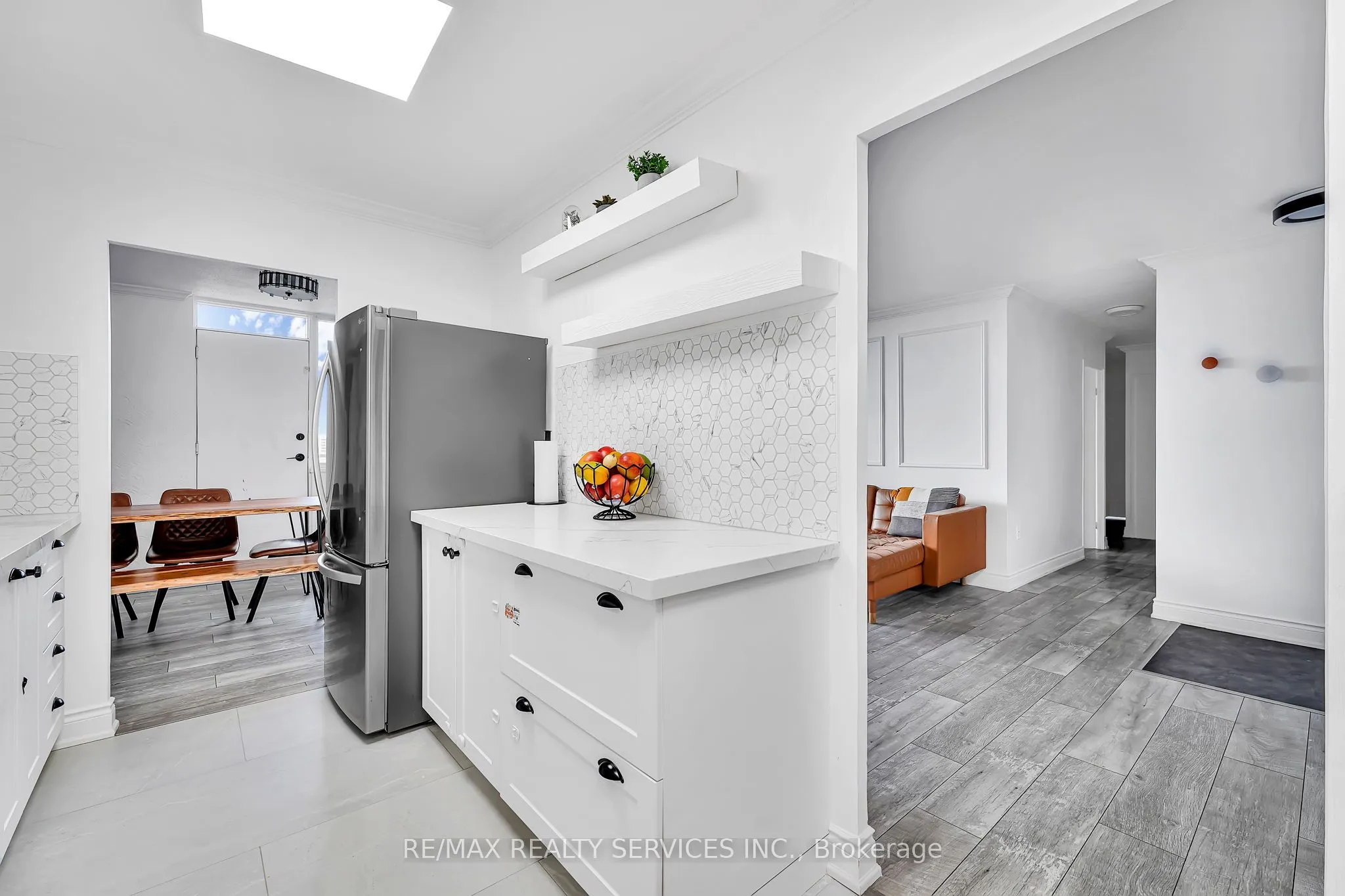 180 Markham Road #1701