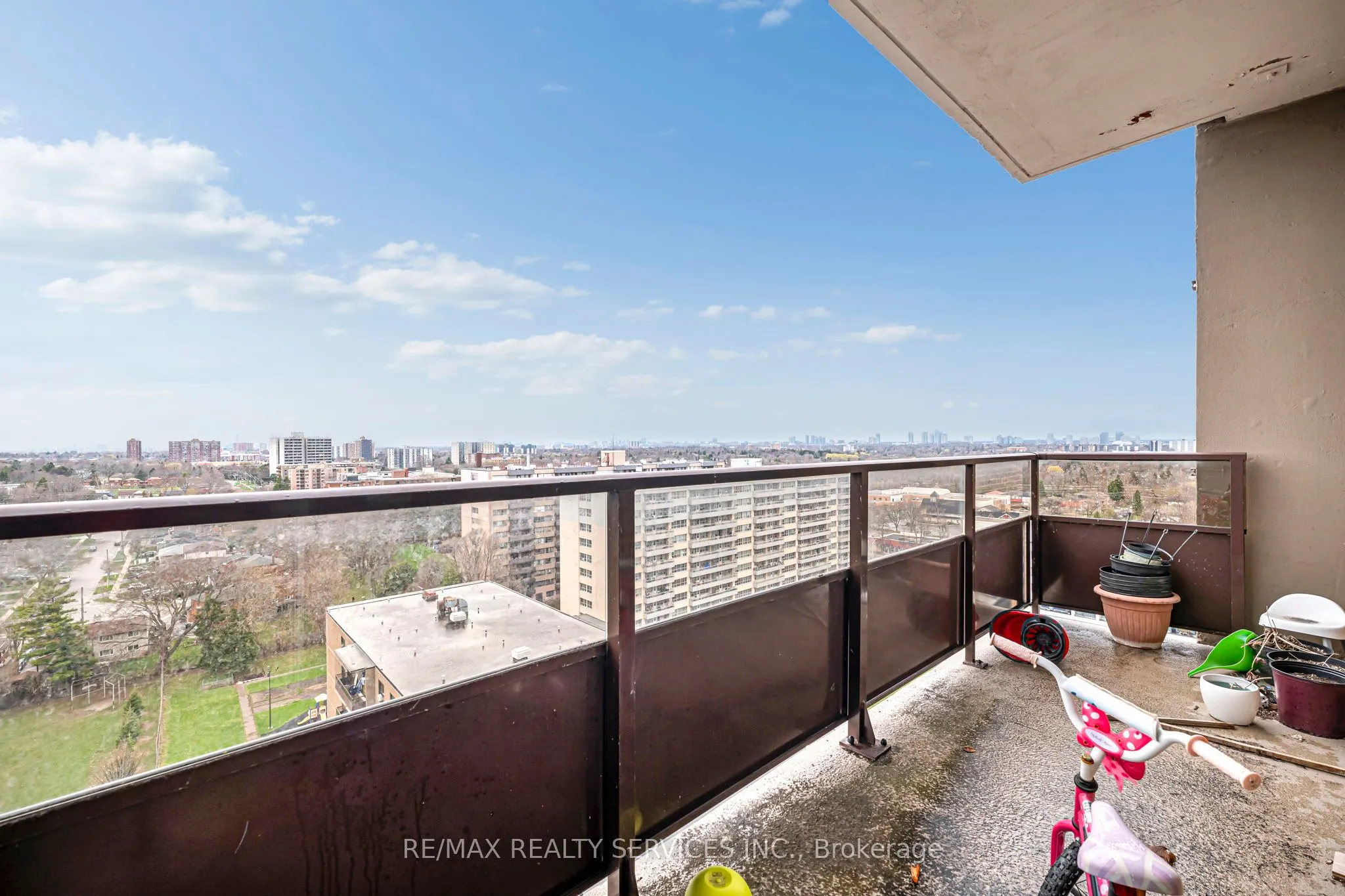180 Markham Road #1701