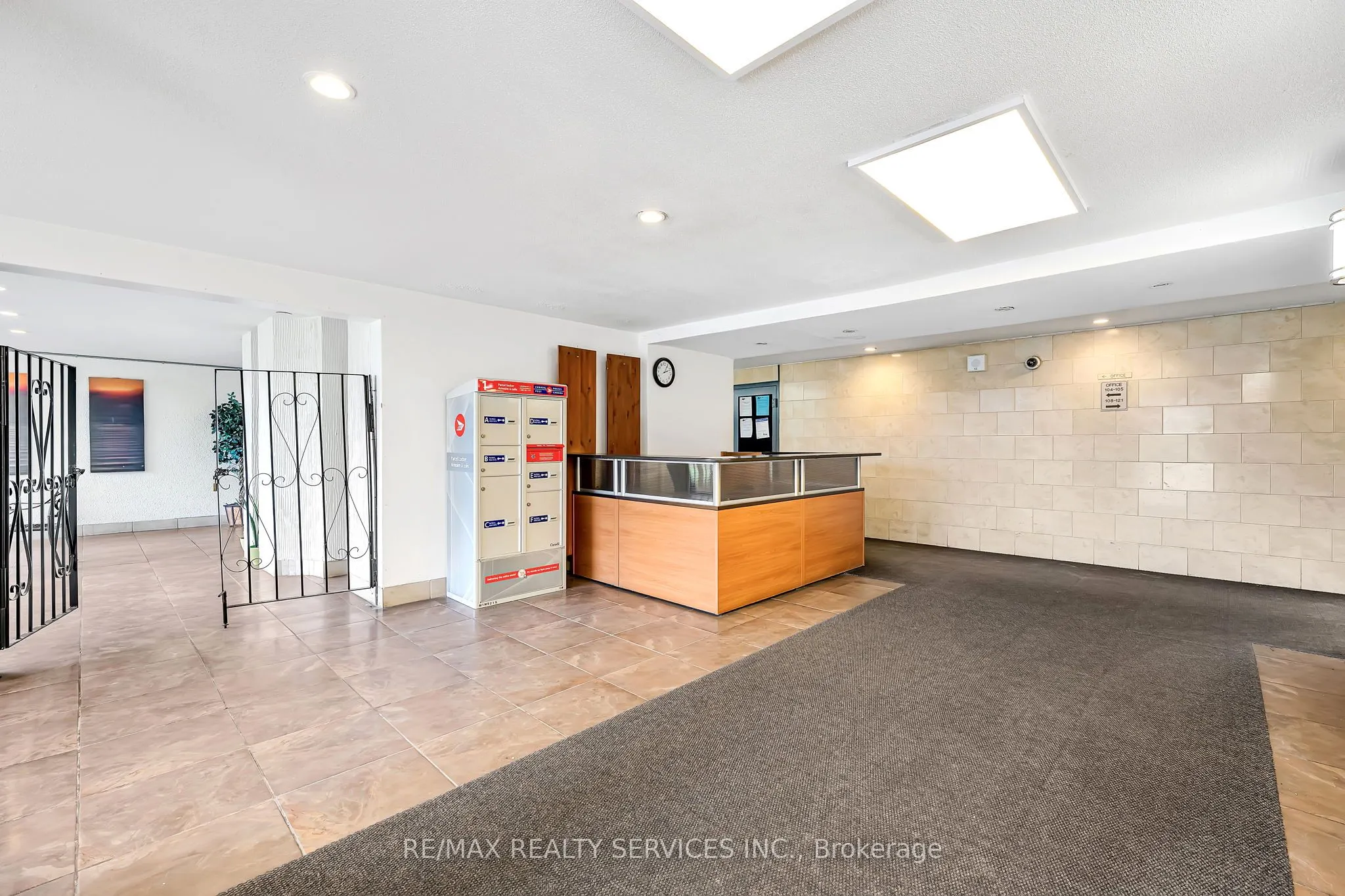180 Markham Road #1701