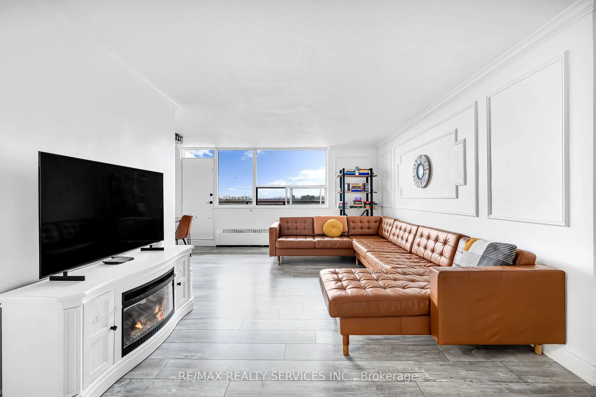 180 Markham Road #1701
