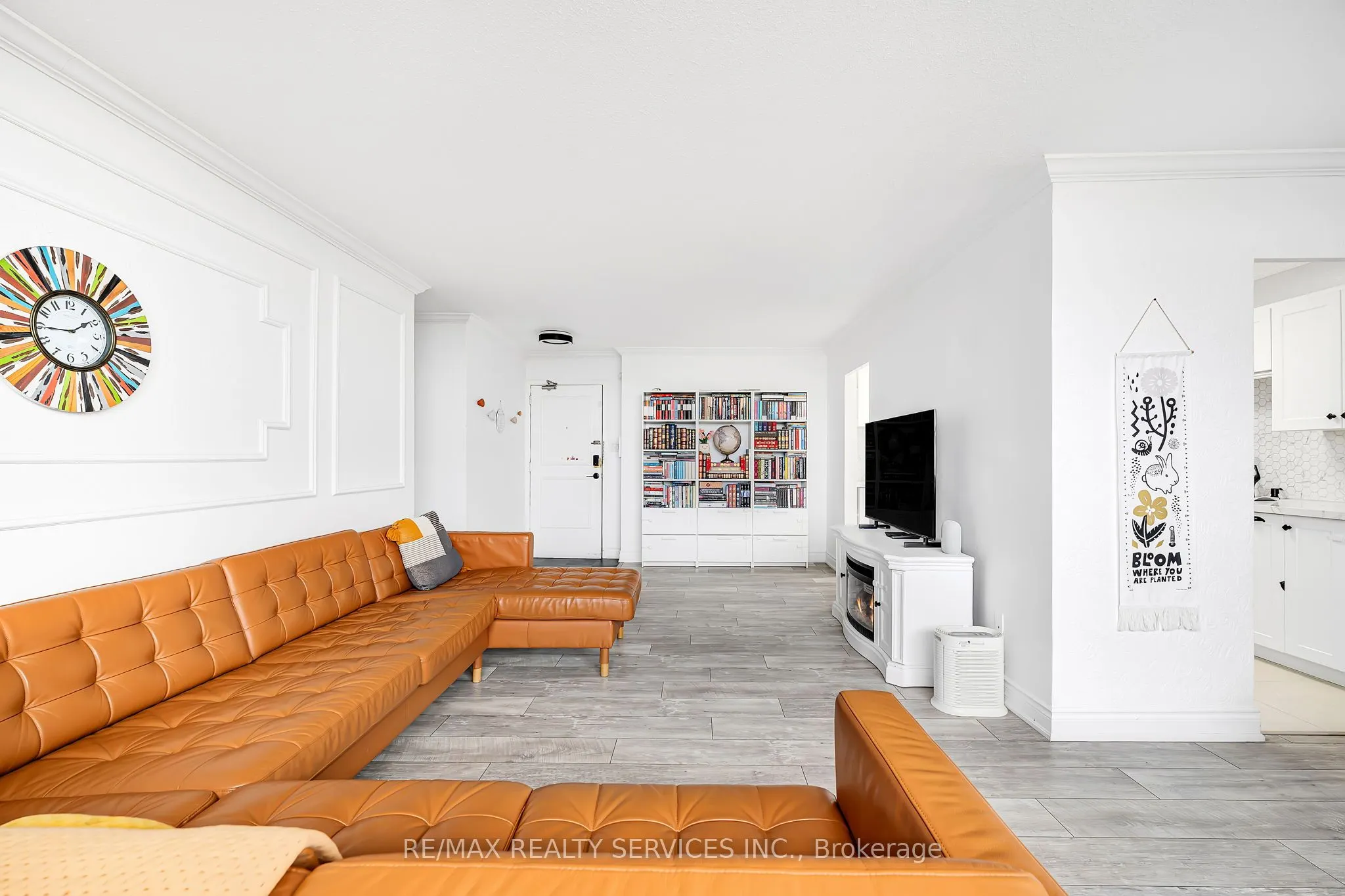 180 Markham Road #1701