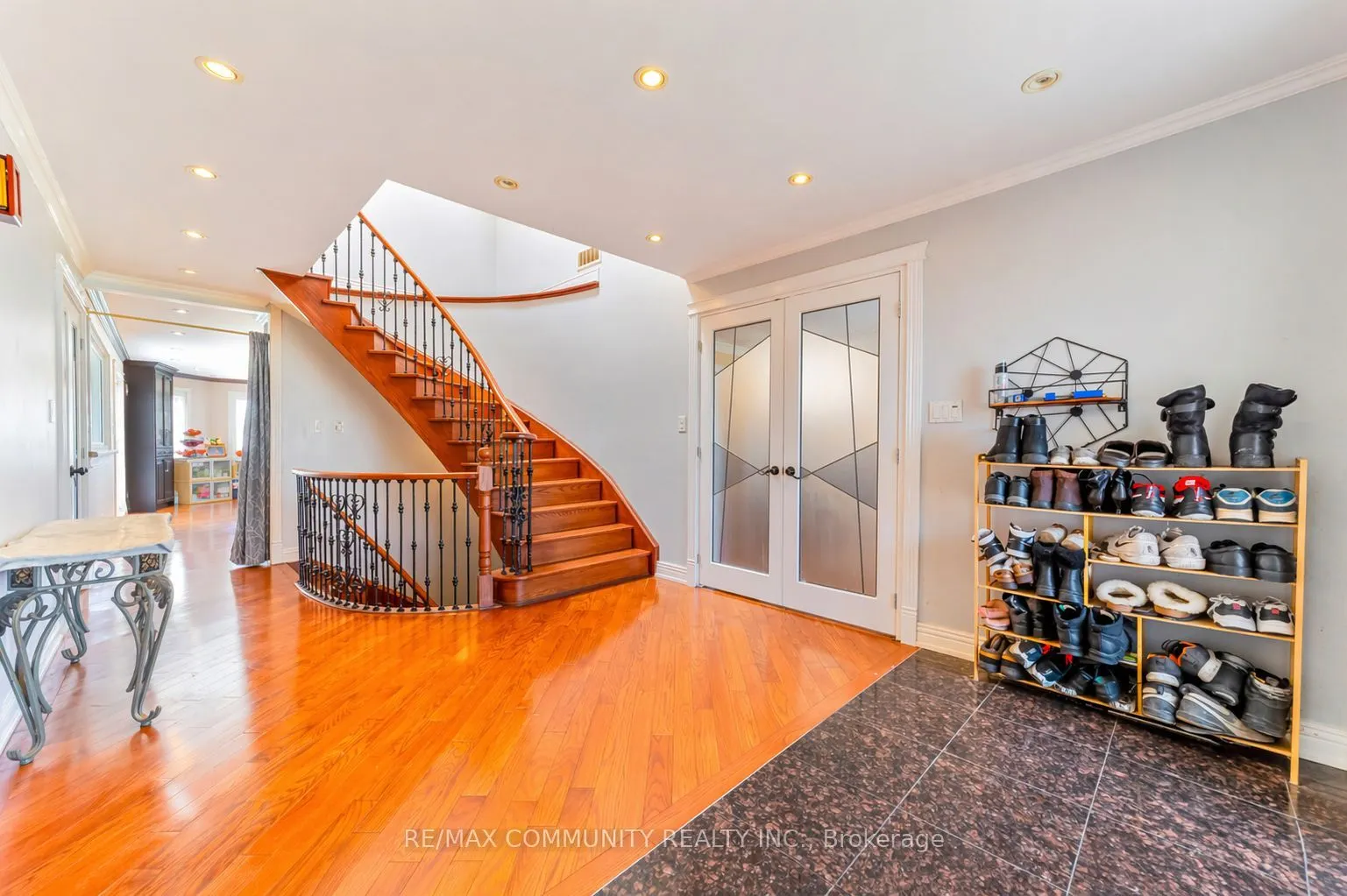 56 Cedar Brae Boulevard