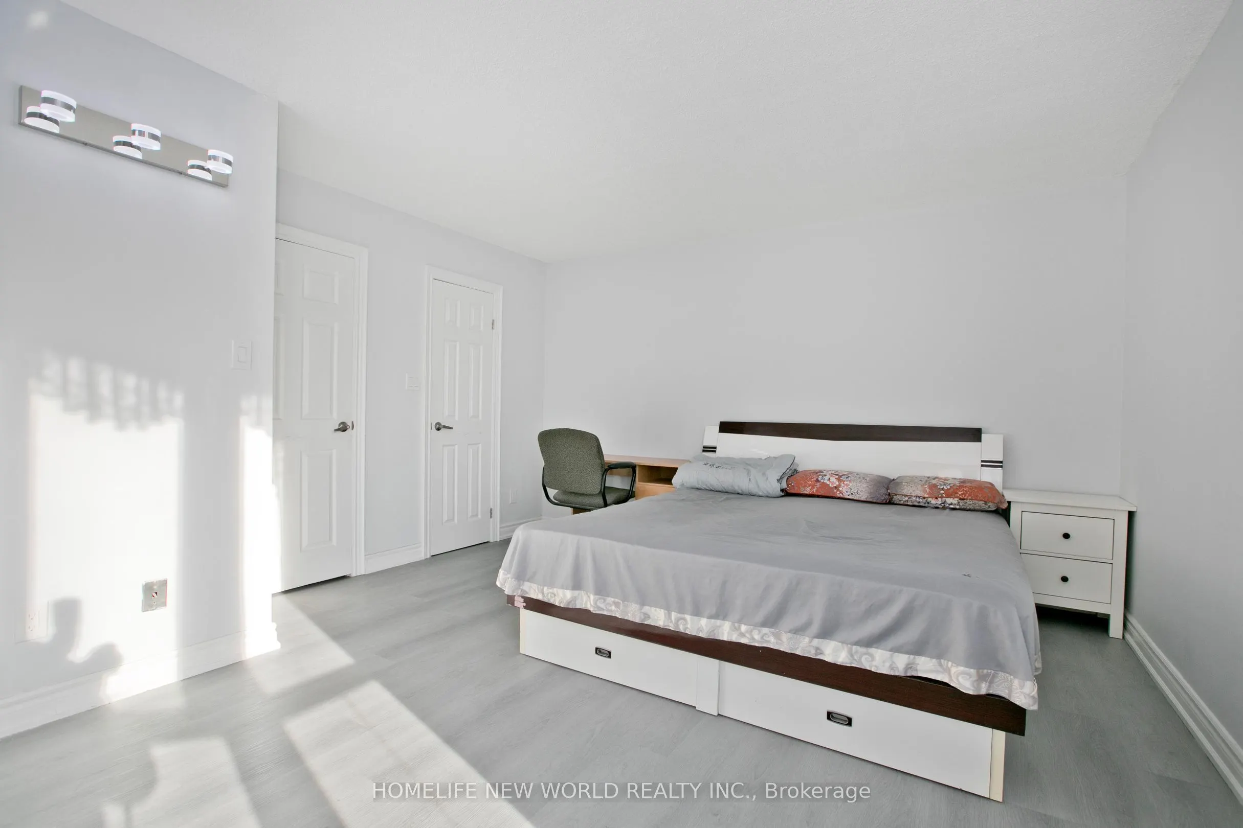 75 Bamburgh Circle #2117