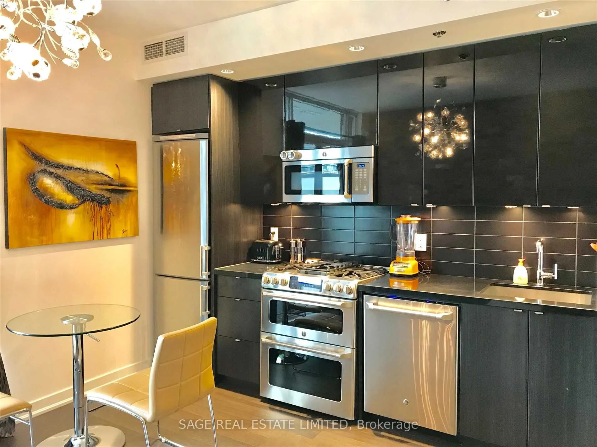 88 Colgate Avenue #533