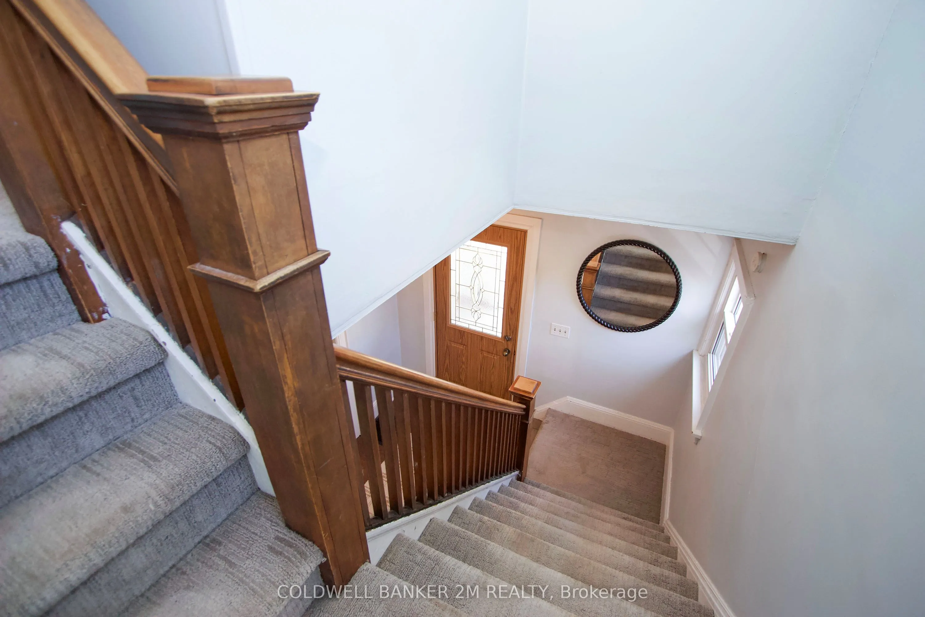 49 Brock Street E