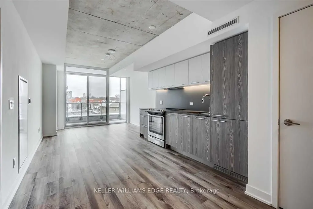 30 Baseball Place #422