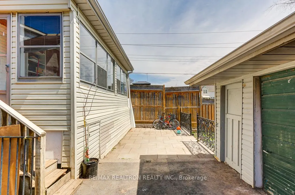 317 Gliddon Avenue