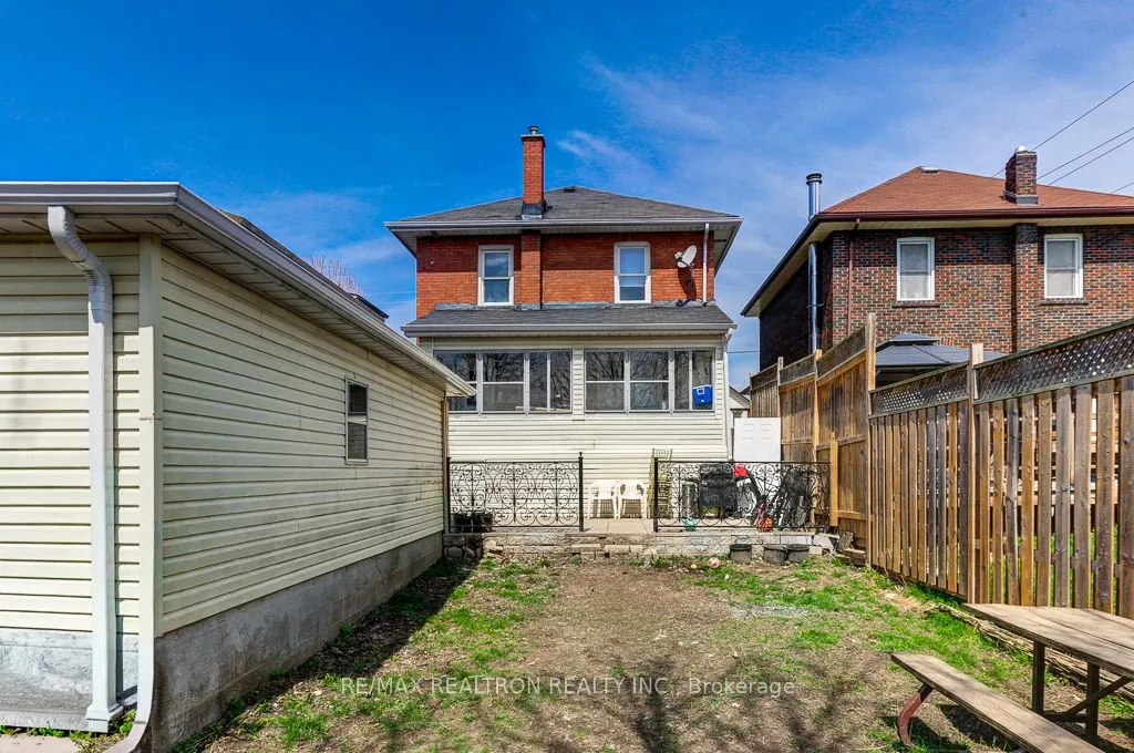 317 Gliddon Avenue