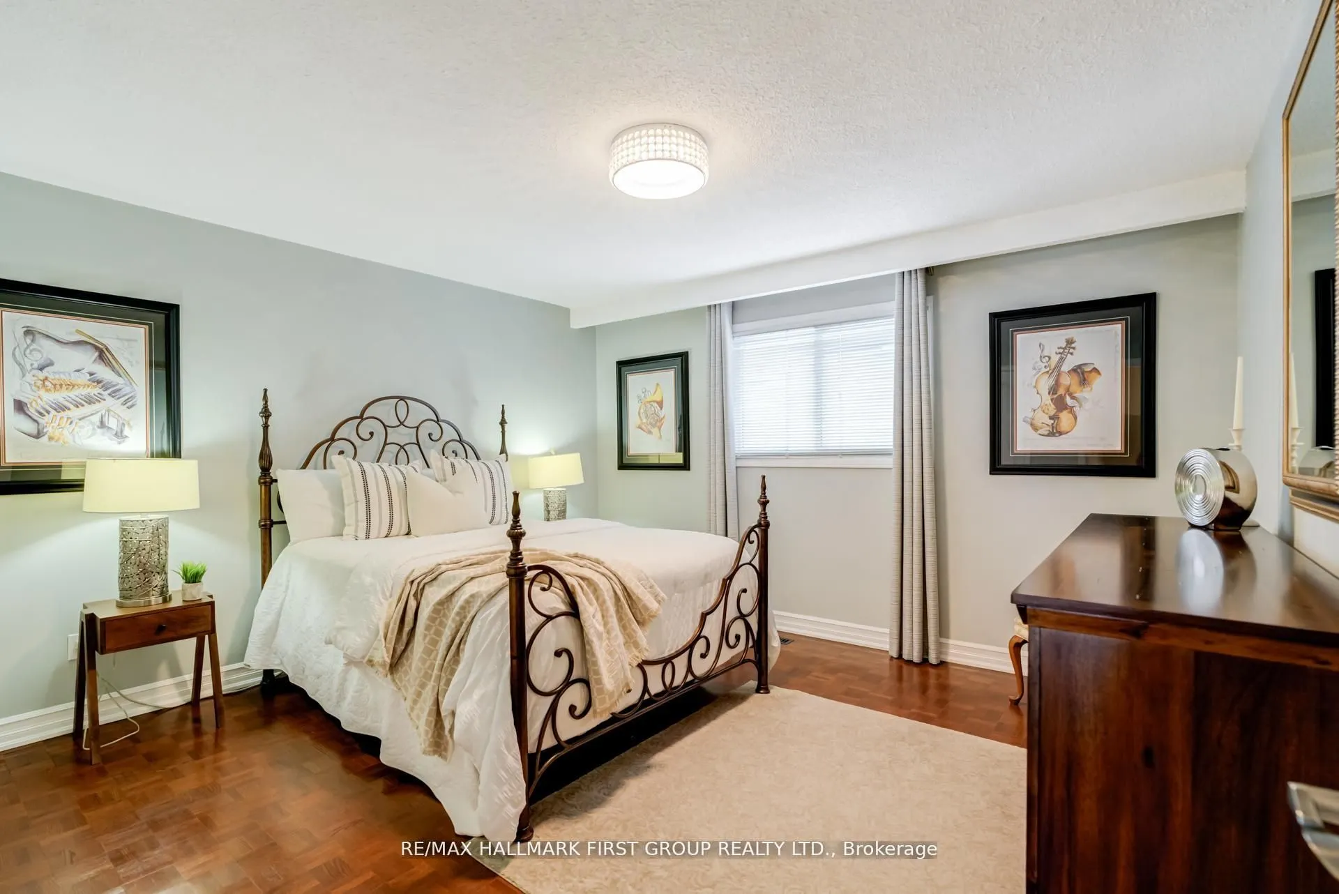 520 McLeod Crescent