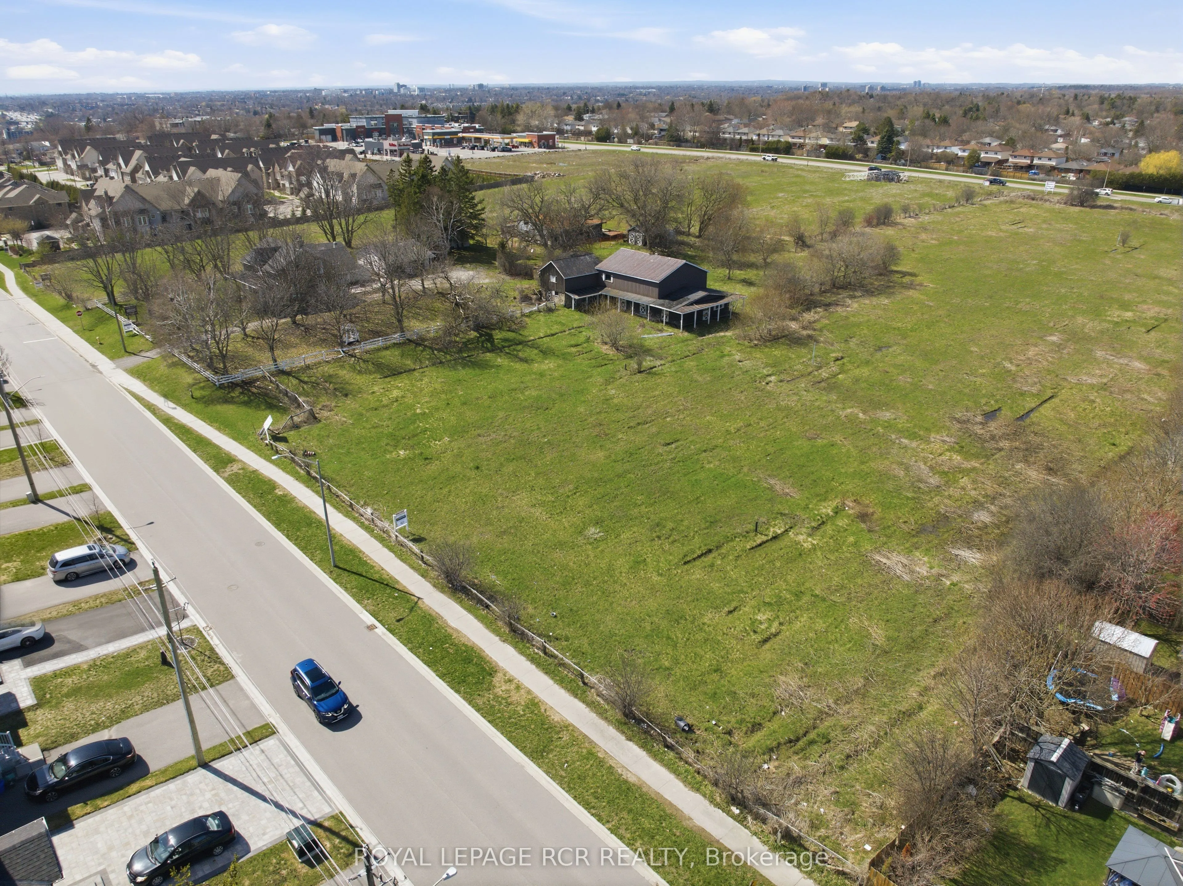 1440 Gord Vinson Avenue