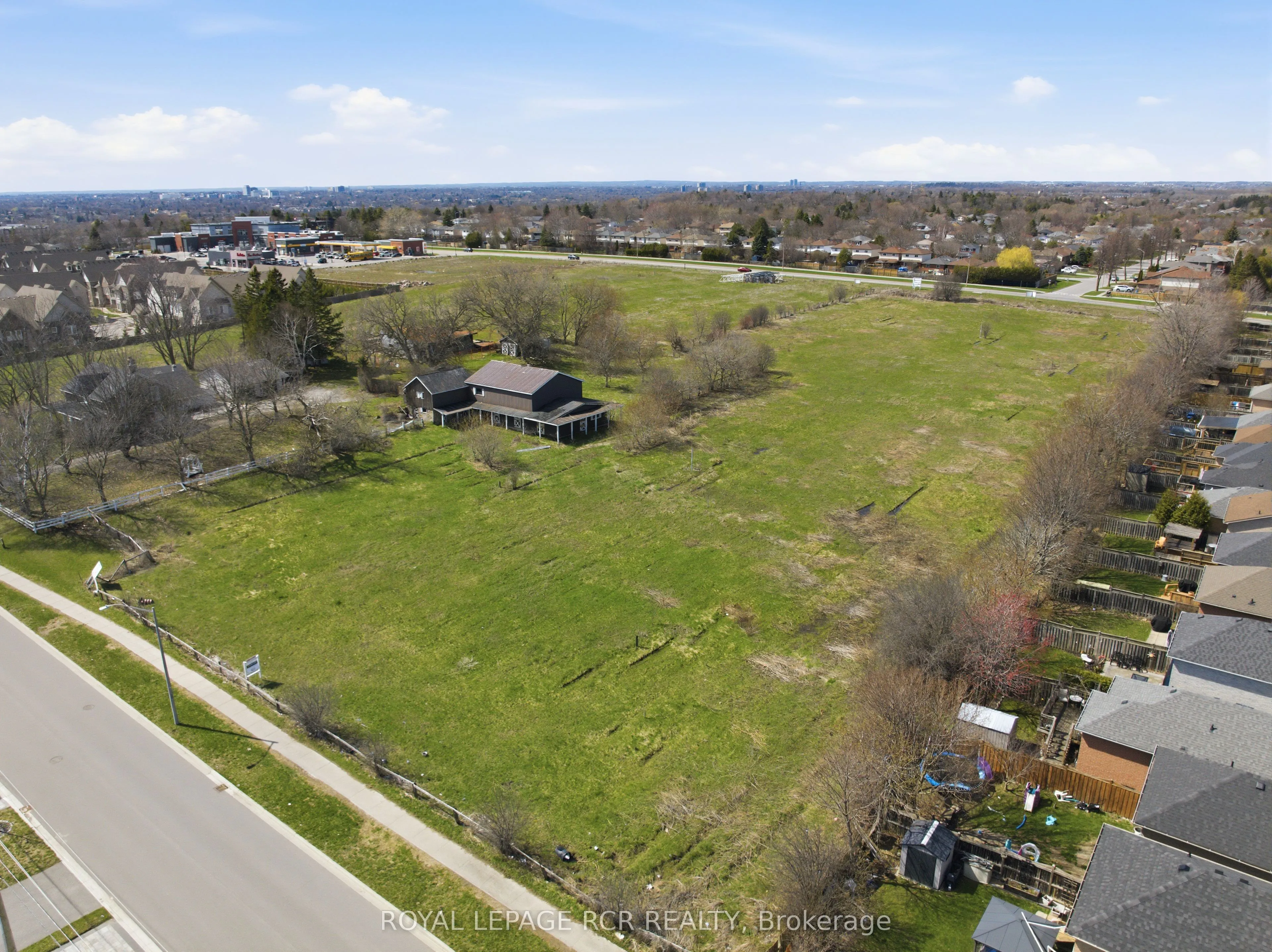 1440 Gord Vinson Avenue