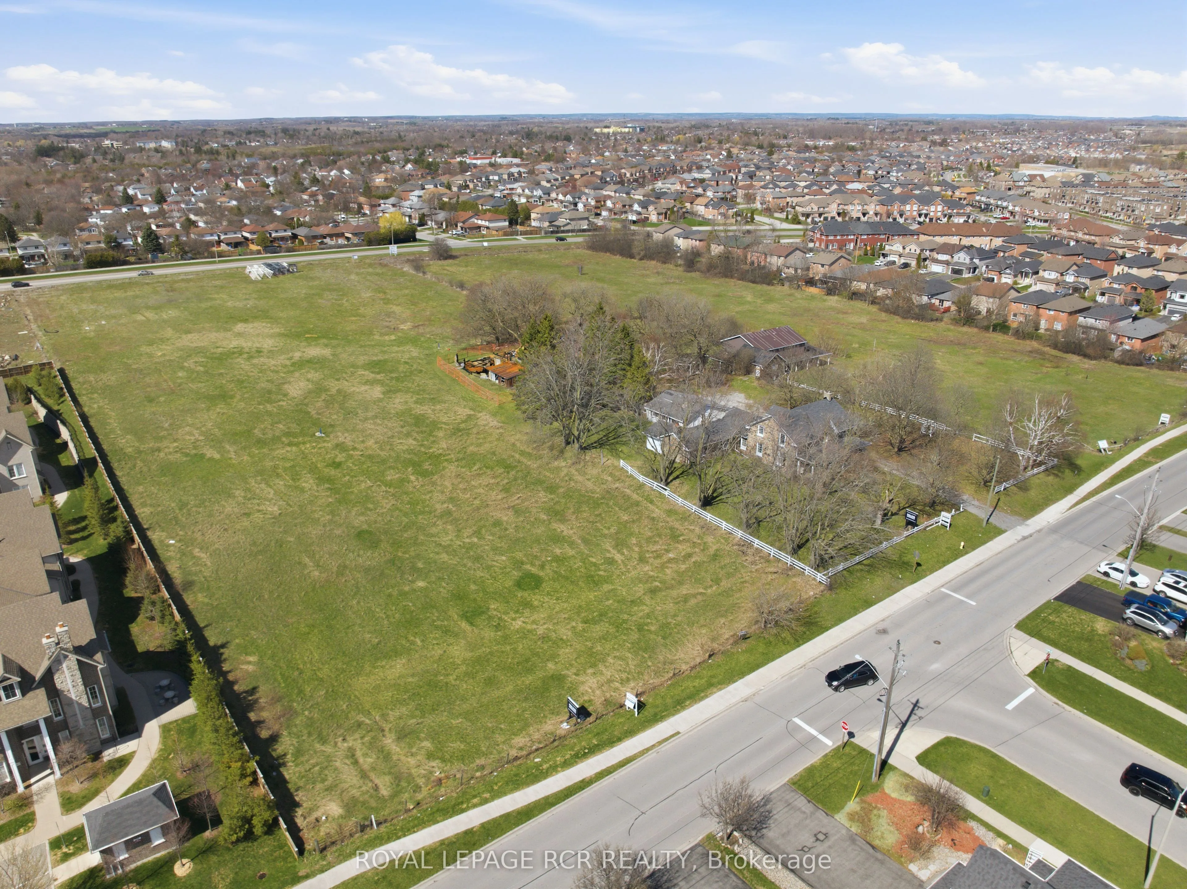 1440 Gord Vinson Avenue