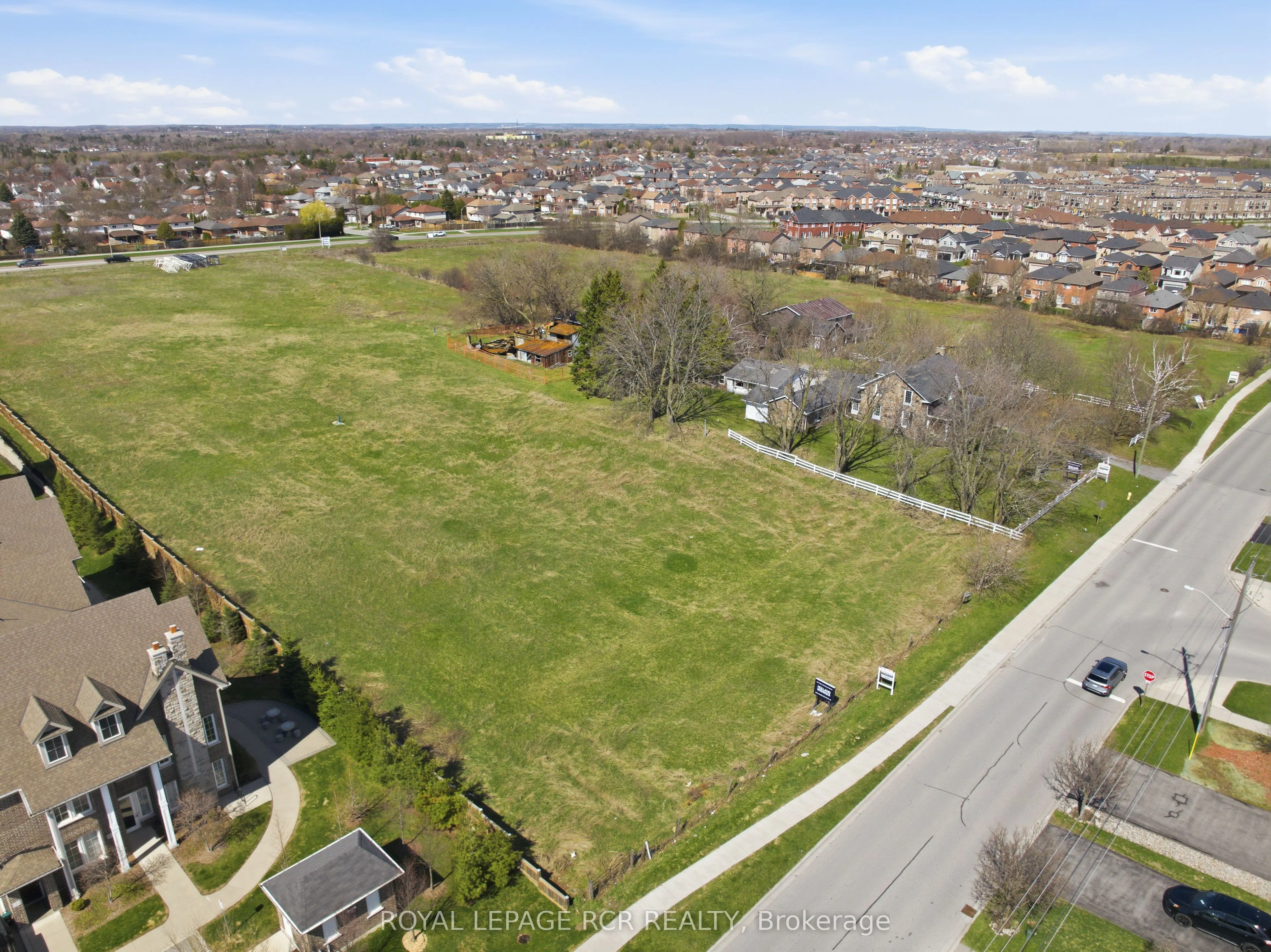 1440 Gord Vinson Avenue