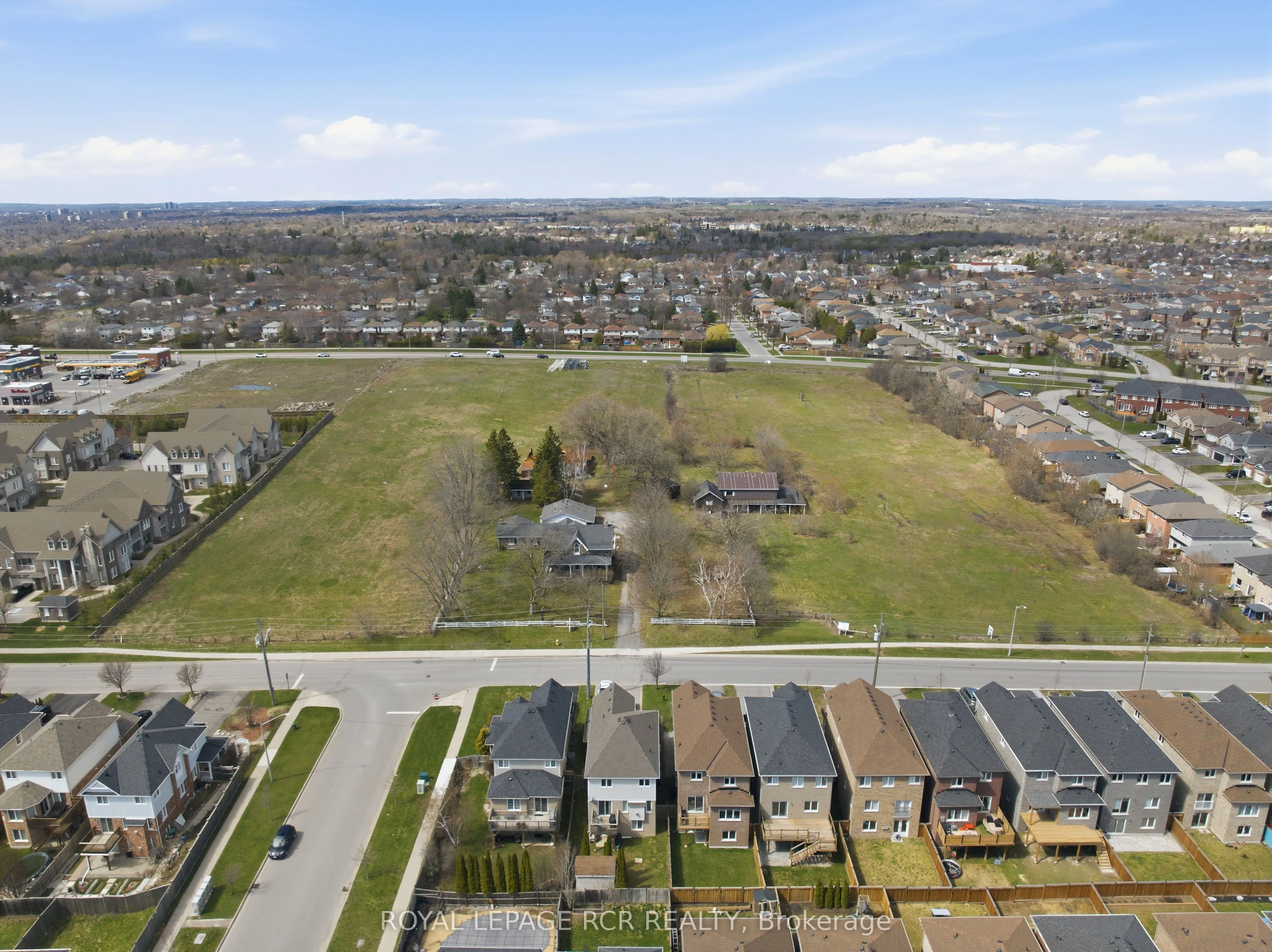 1440 Gord Vinson Avenue