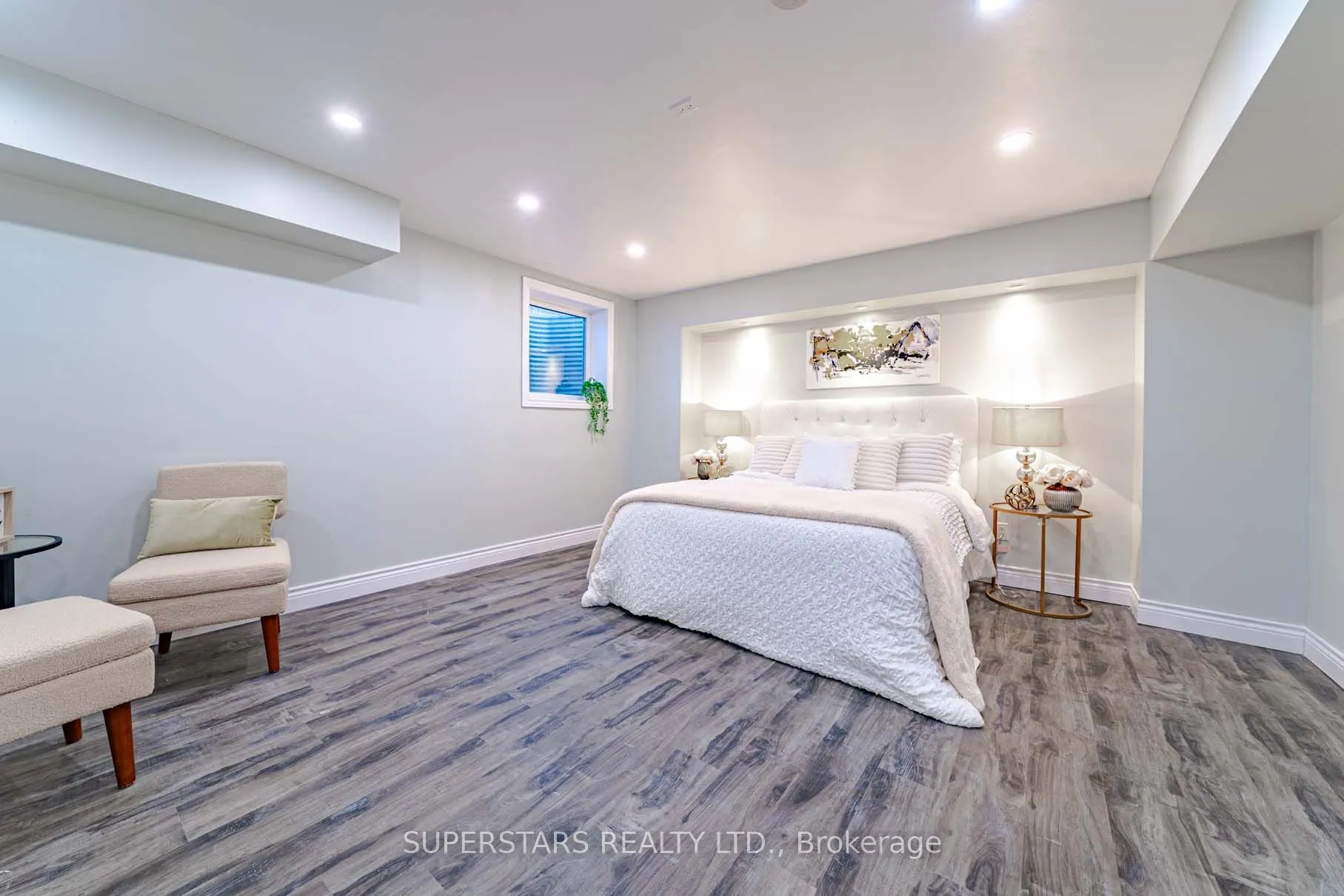 2410 Bridle Road