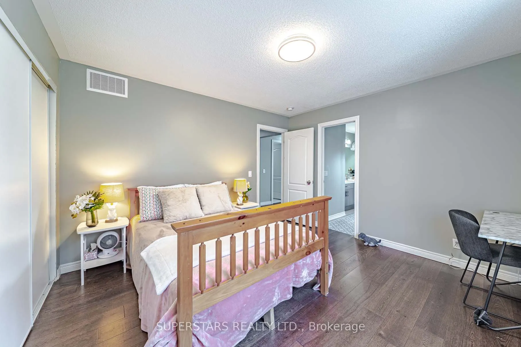 2410 Bridle Road