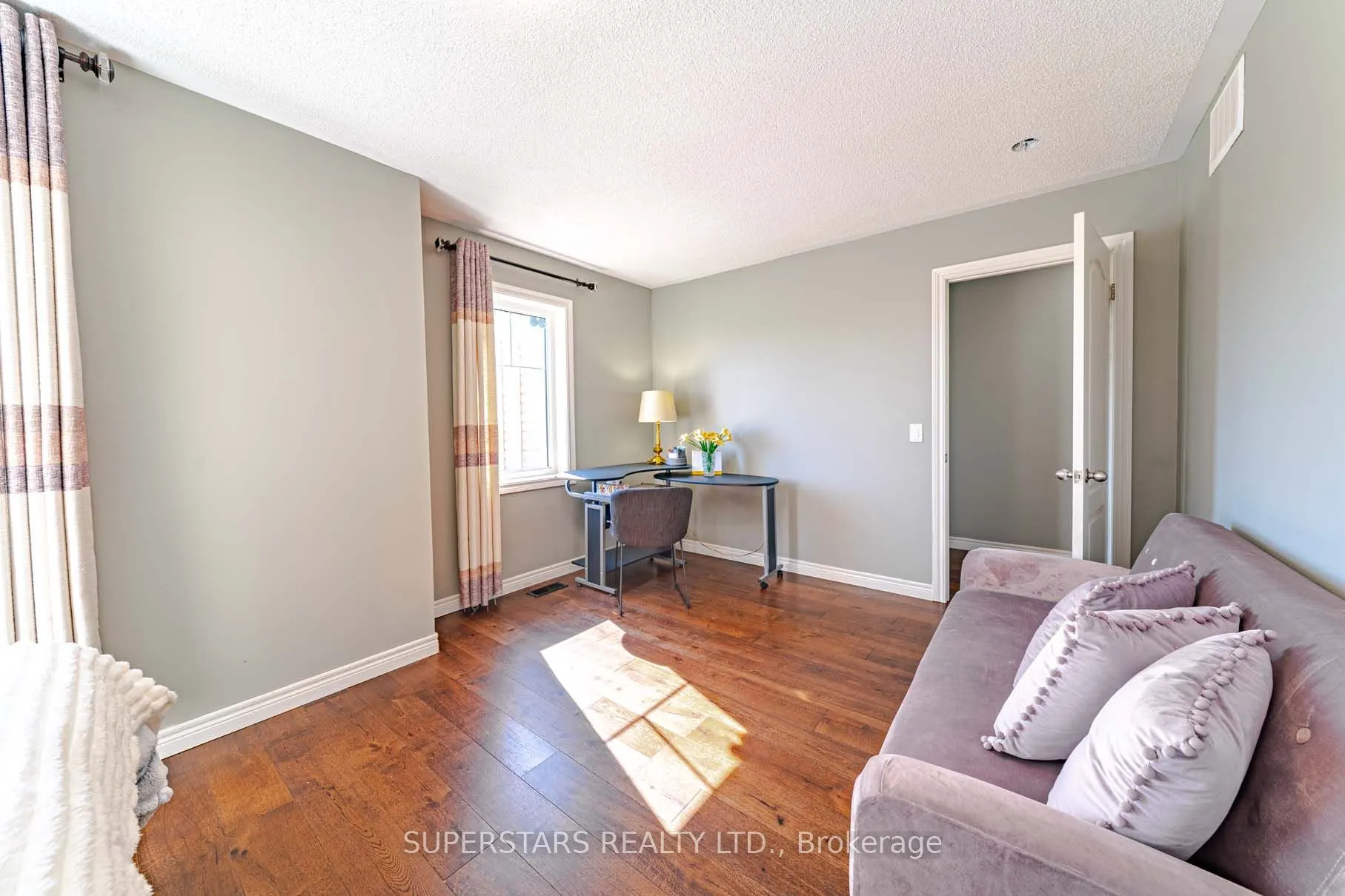 2410 Bridle Road