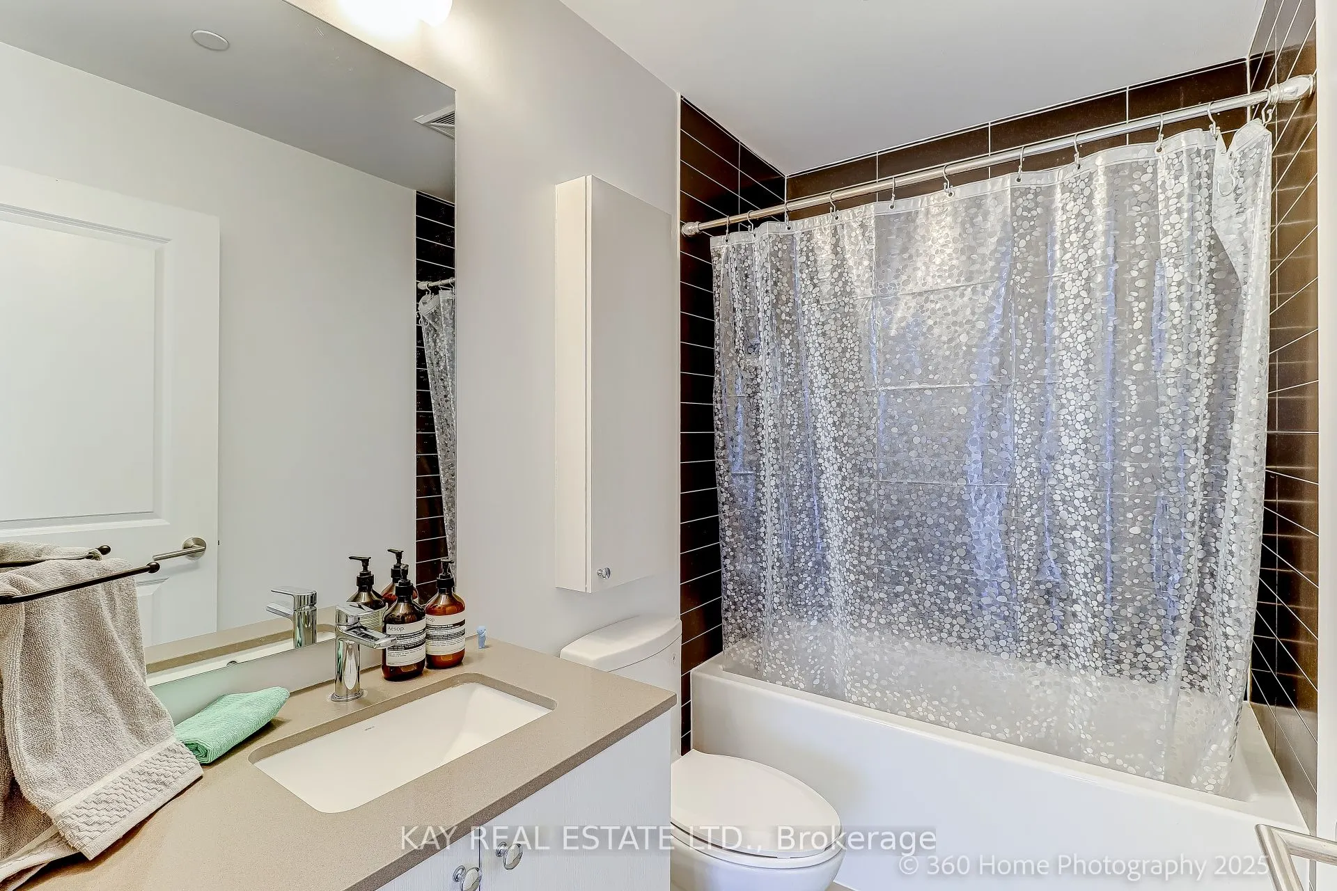 2799 Kingston Road #305