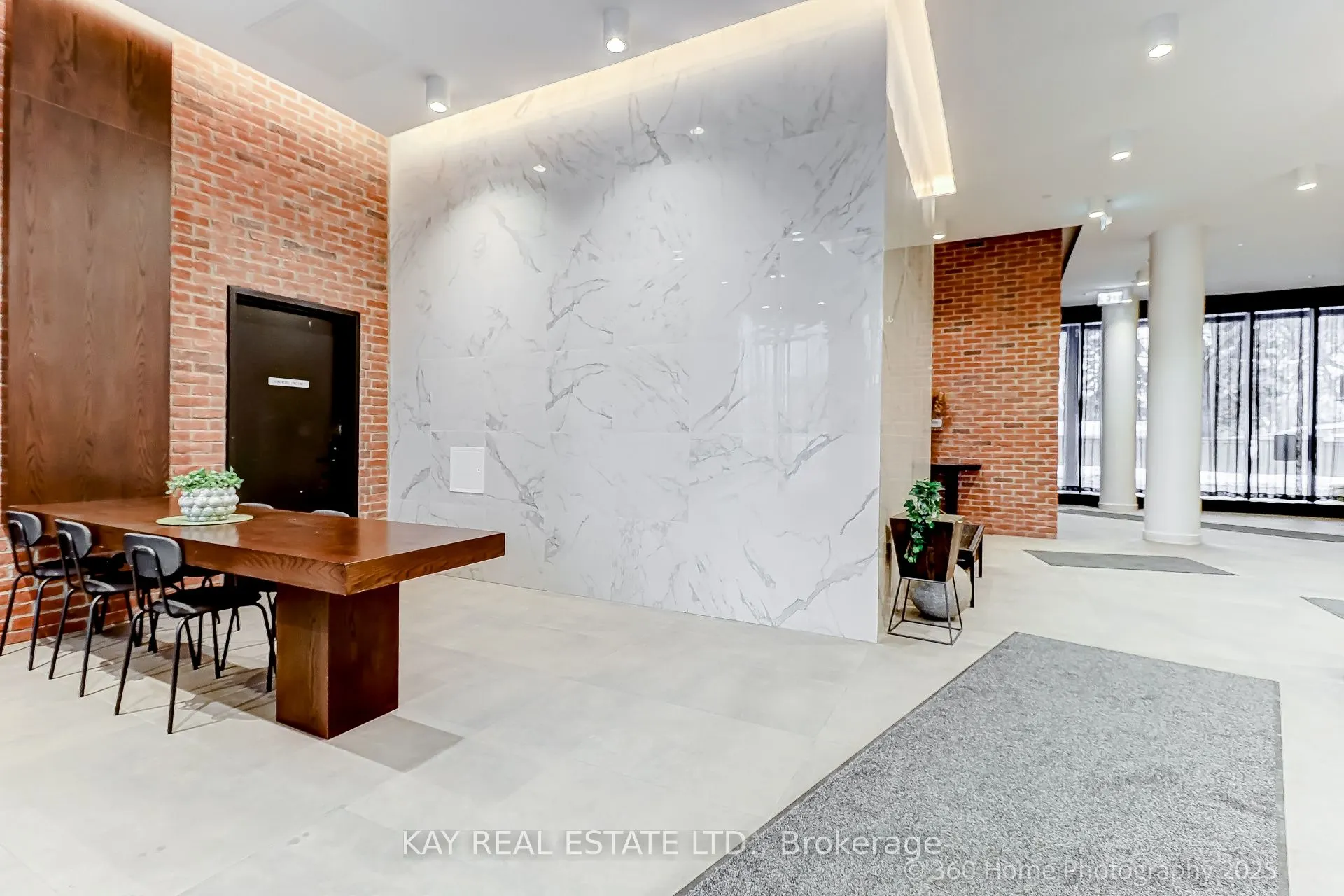 2799 Kingston Road #305