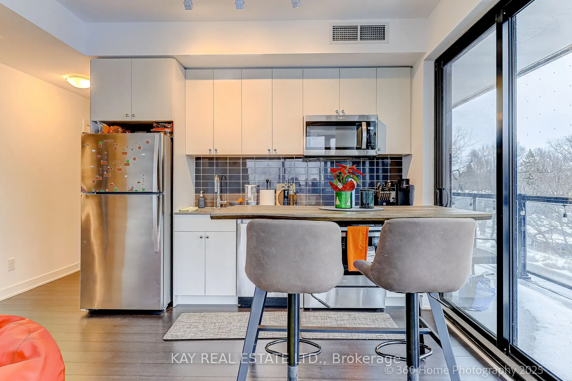 2799 Kingston Road #305