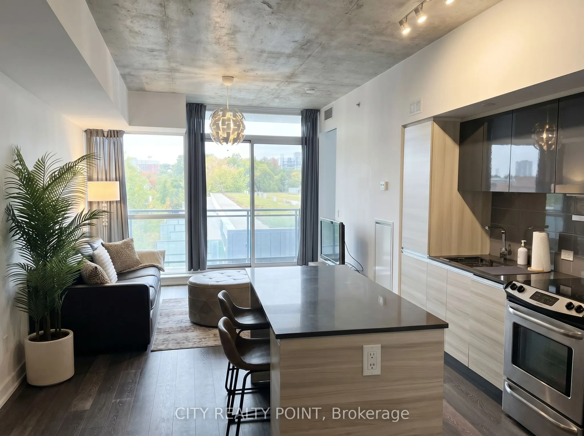1190 Dundas Street E #505