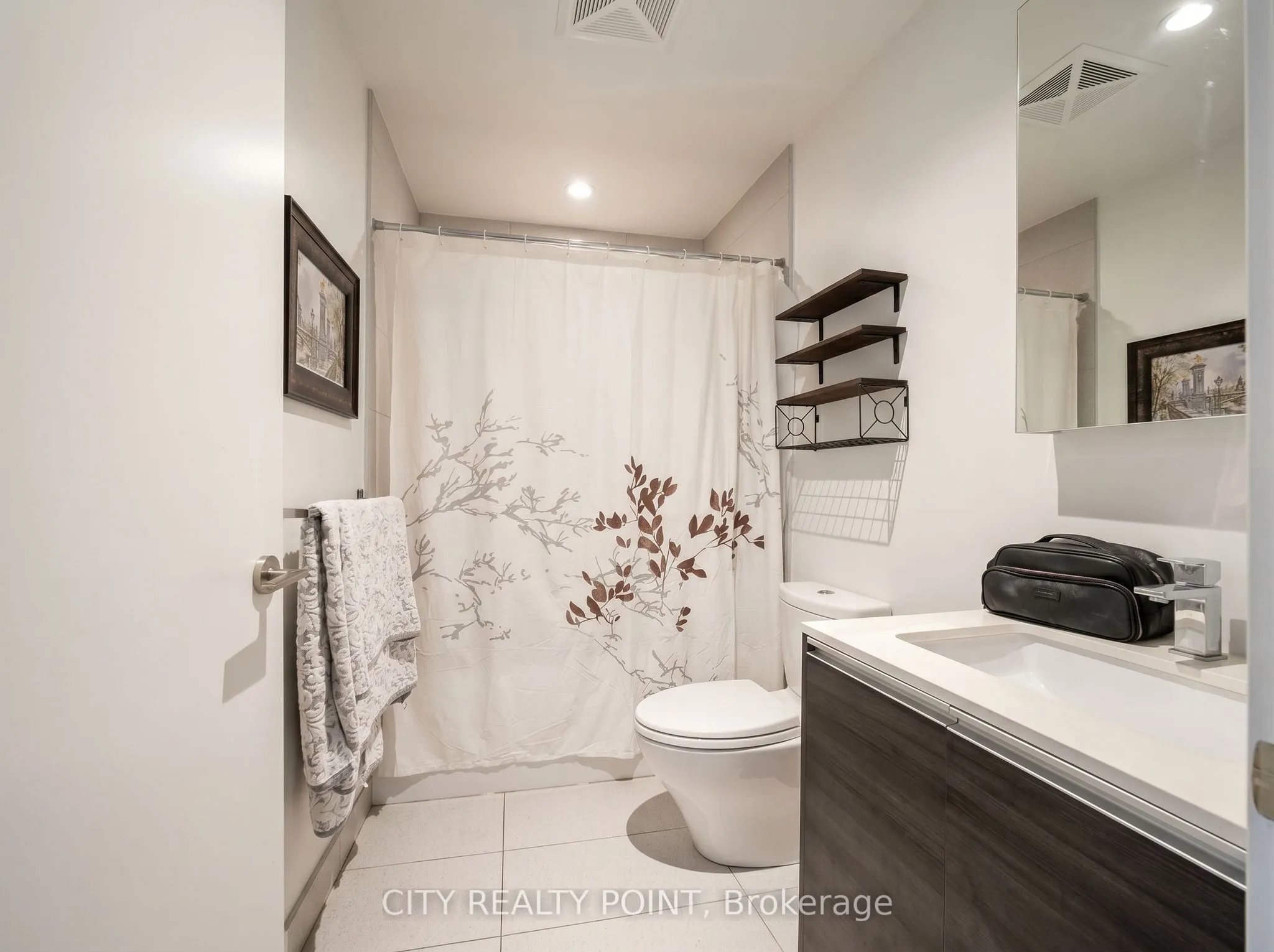 1190 Dundas Street E #505