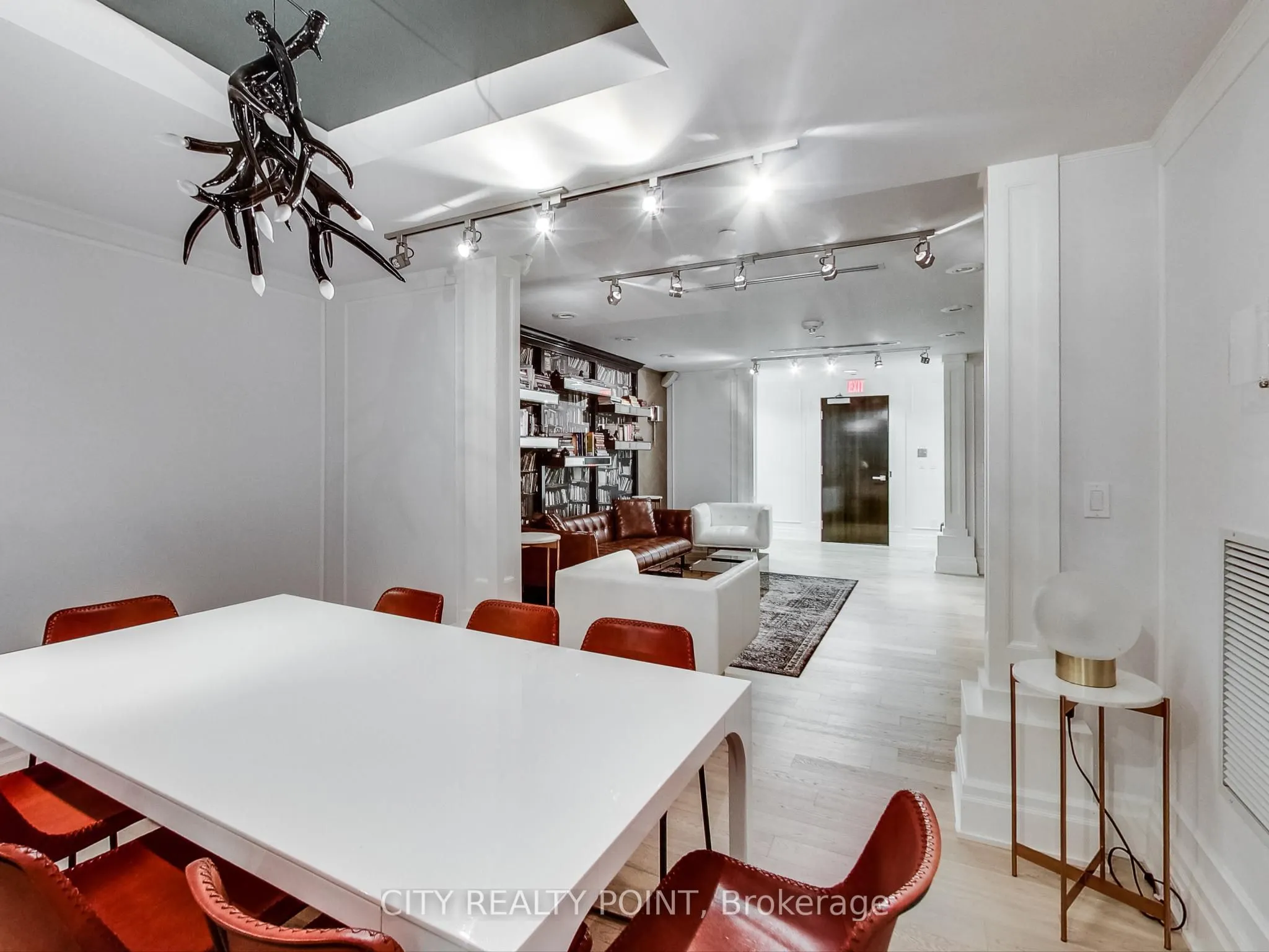 1190 Dundas Street E #505