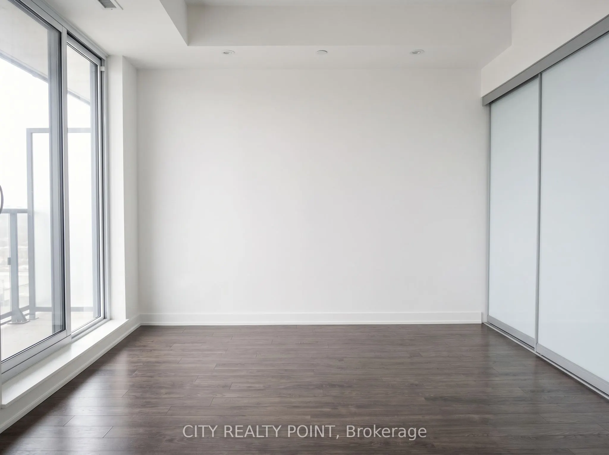 1190 Dundas Street E #505