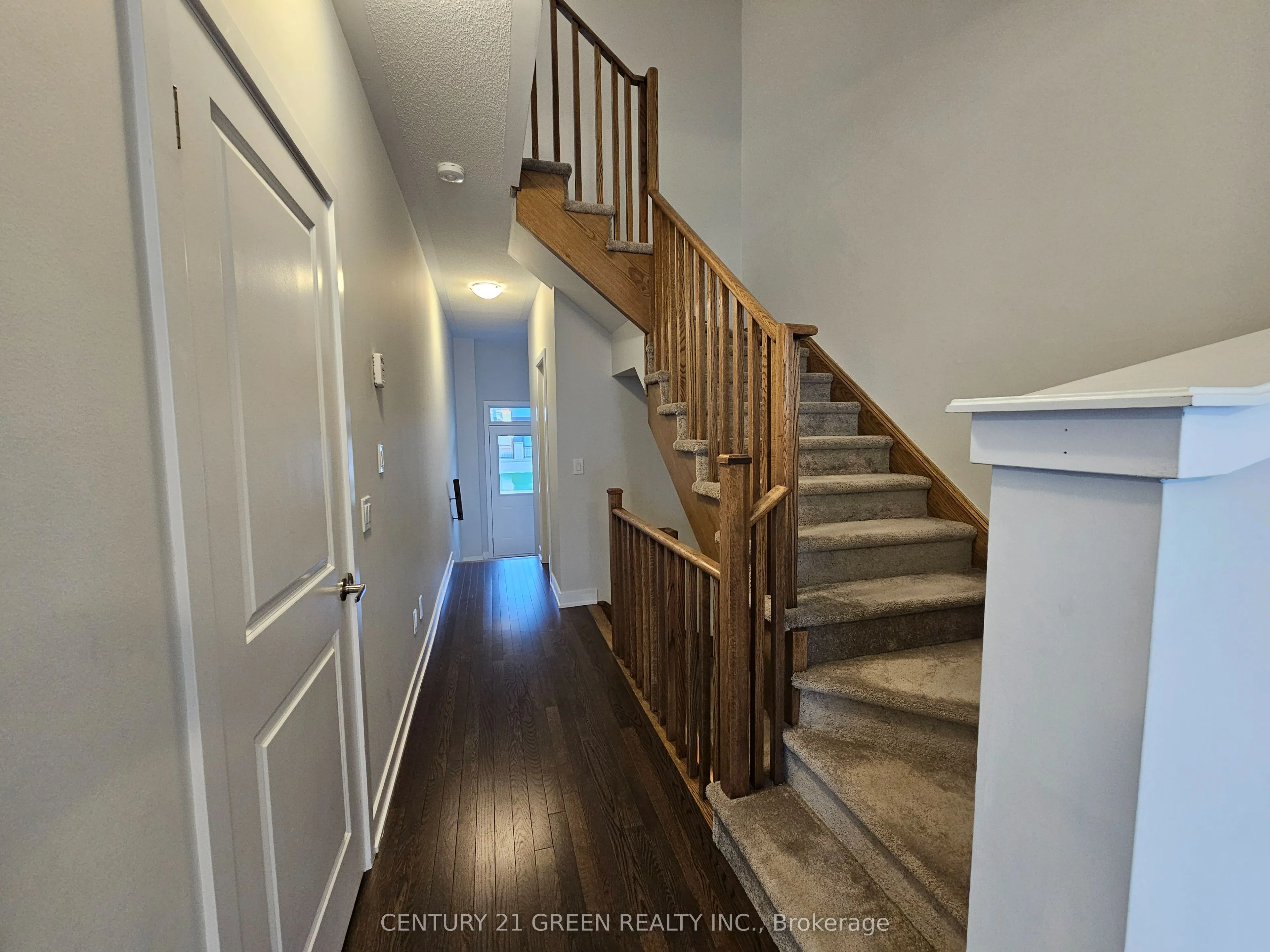 1095 Thompson Drive