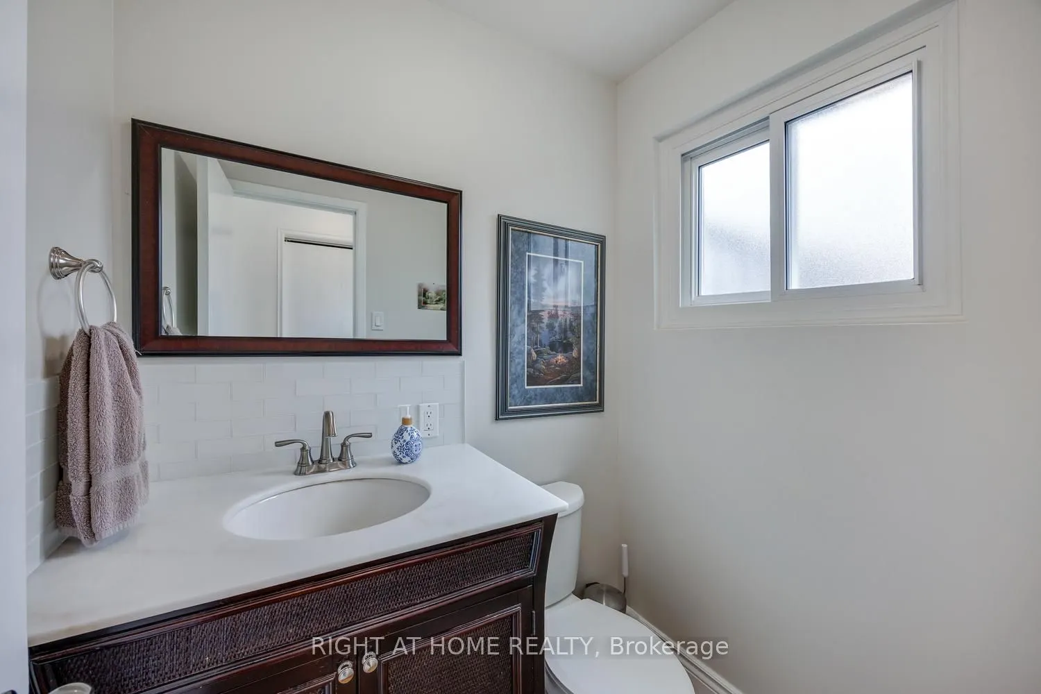 17 Crestview Avenue