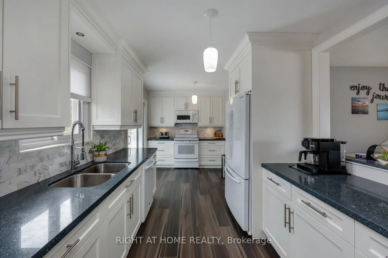 17 Crestview Avenue