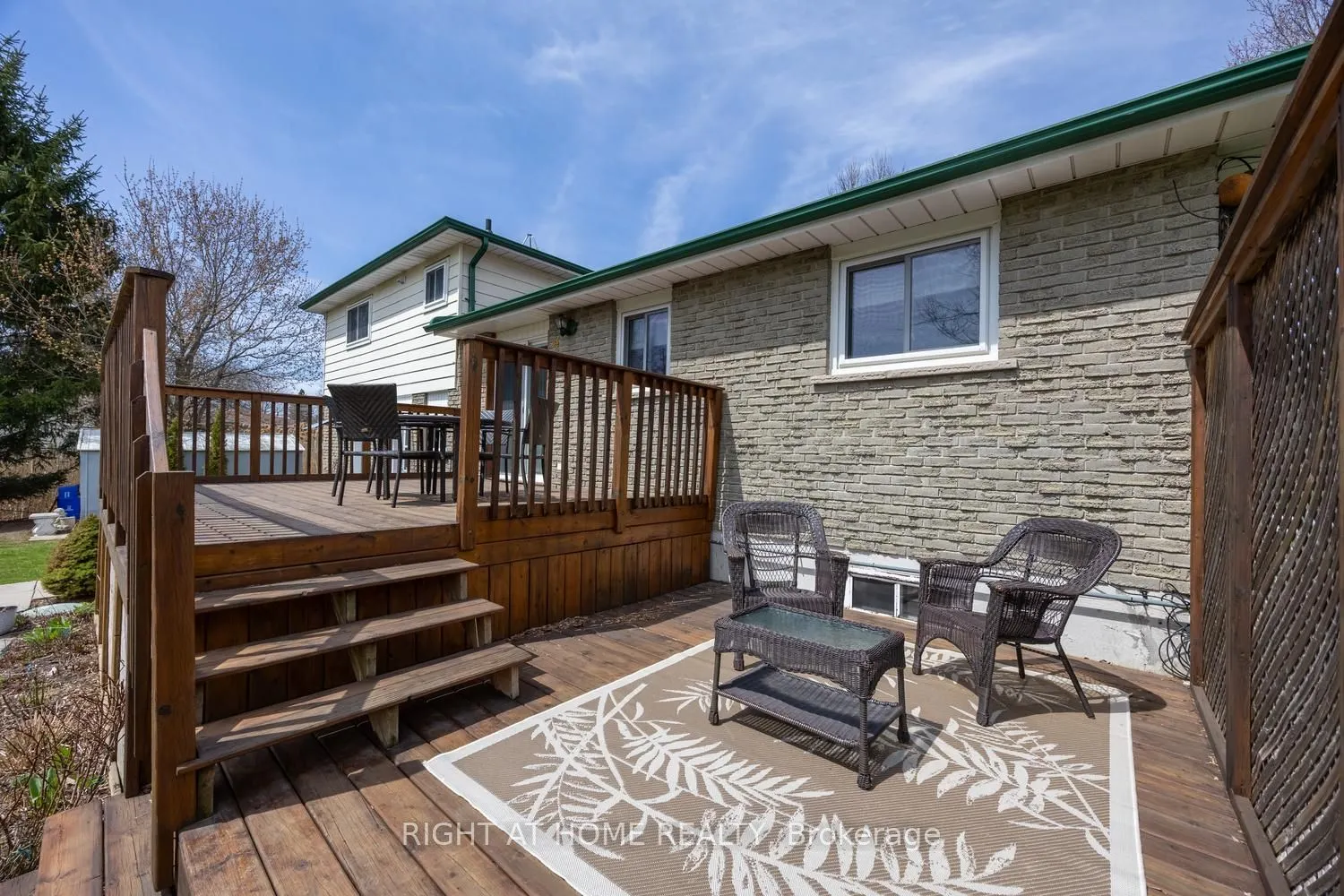 17 Crestview Avenue