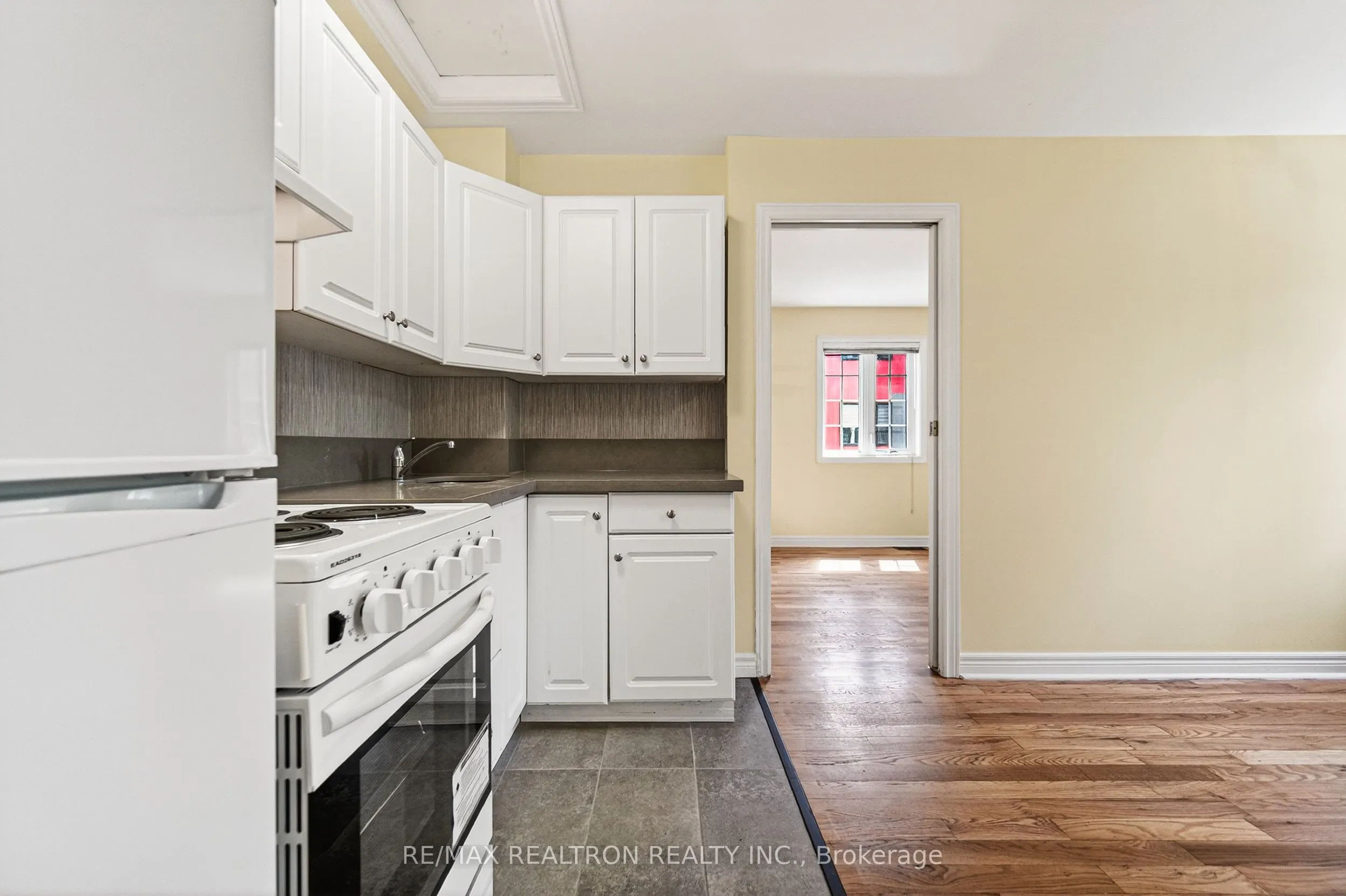454 Donlands Avenue #A3