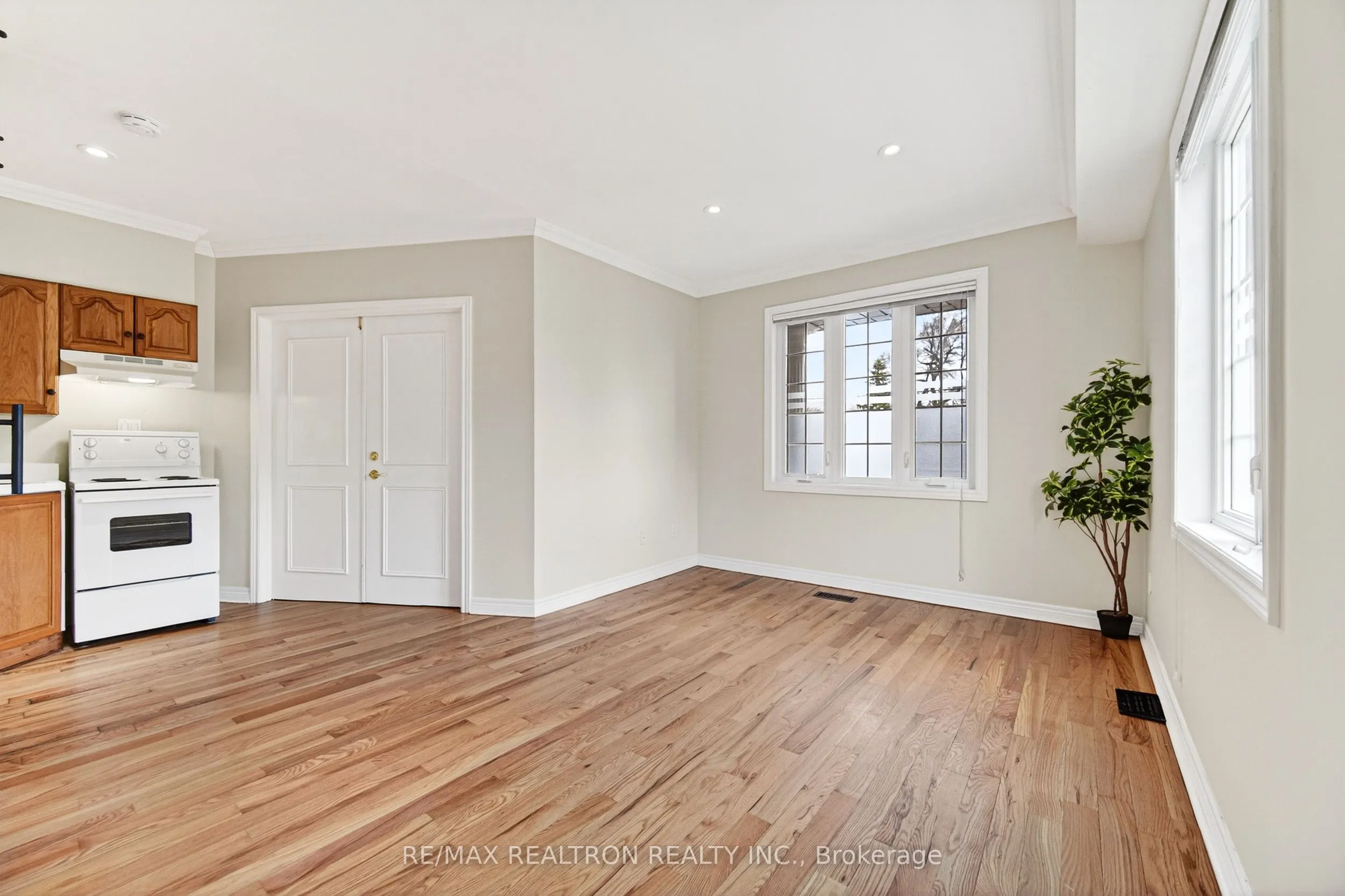 454 Donlands Avenue #A1