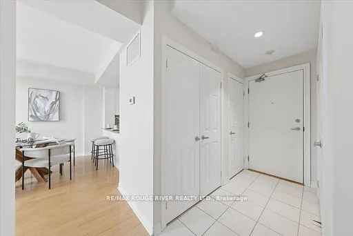 395 Lakebreeze Drive #306
