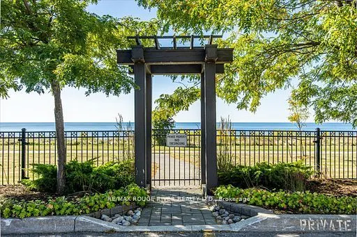 395 Lakebreeze Drive #306