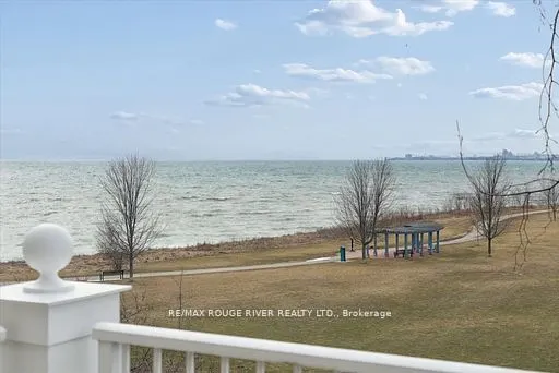 395 Lakebreeze Drive #306