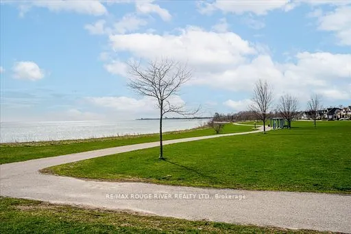 395 Lakebreeze Drive #306