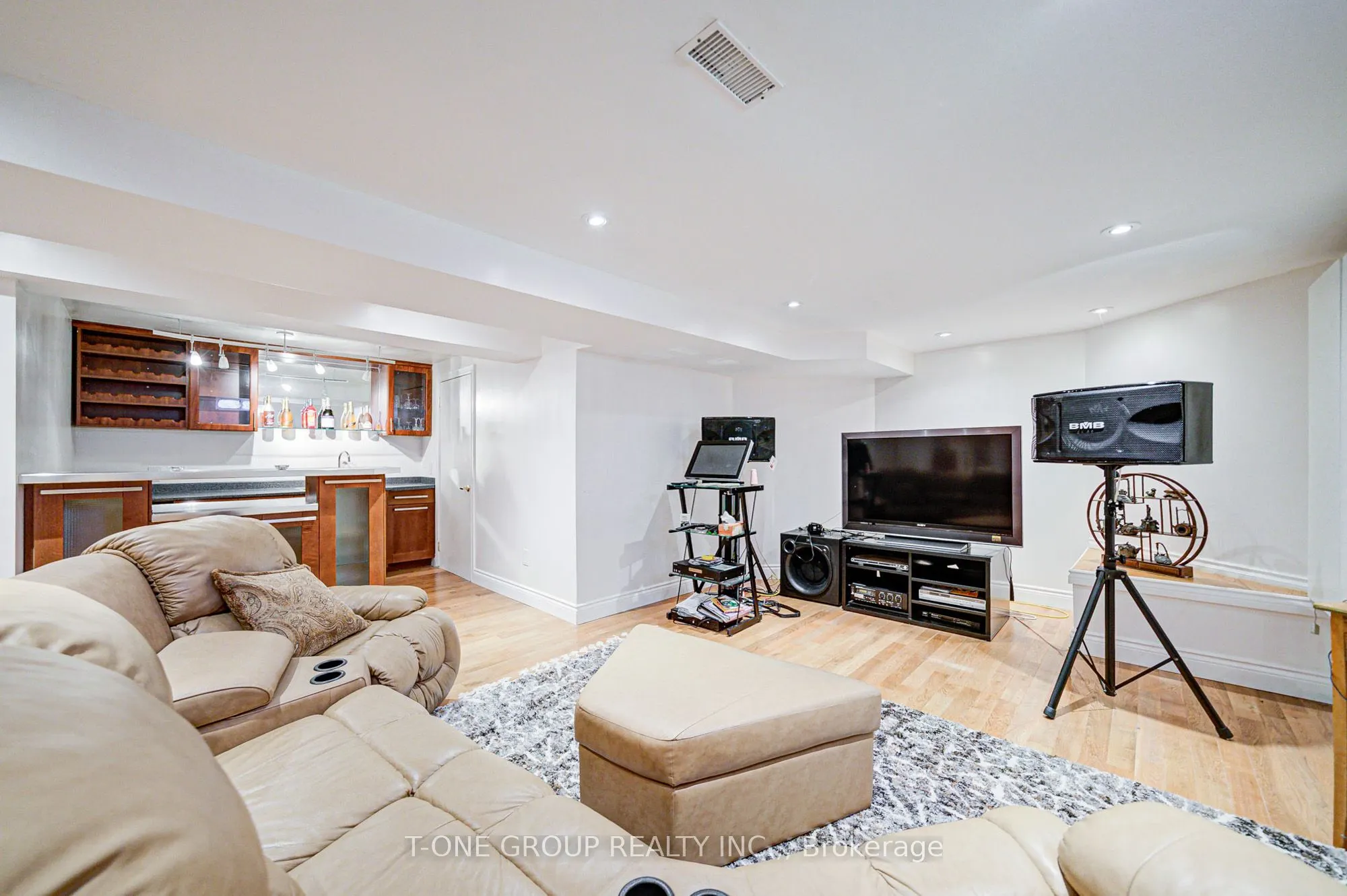 39 Boulderbrook Drive