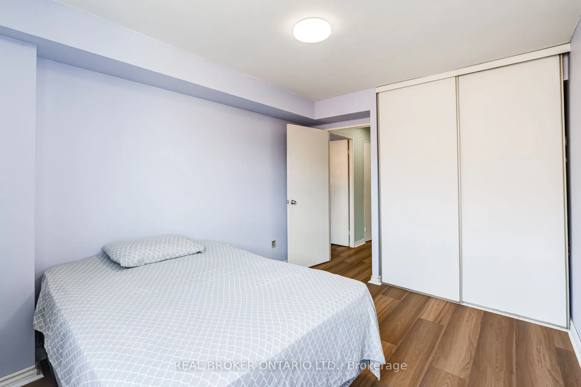 4060 Lawrence Avenue E #402