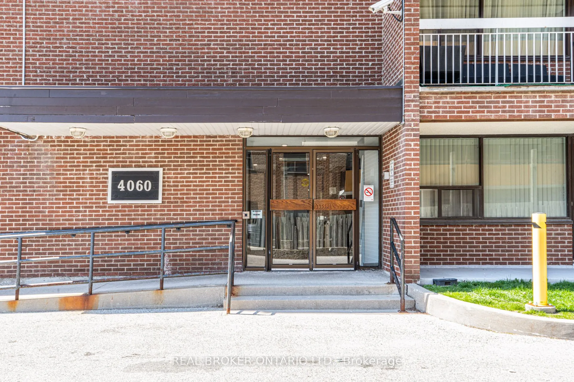 4060 Lawrence Avenue E #402