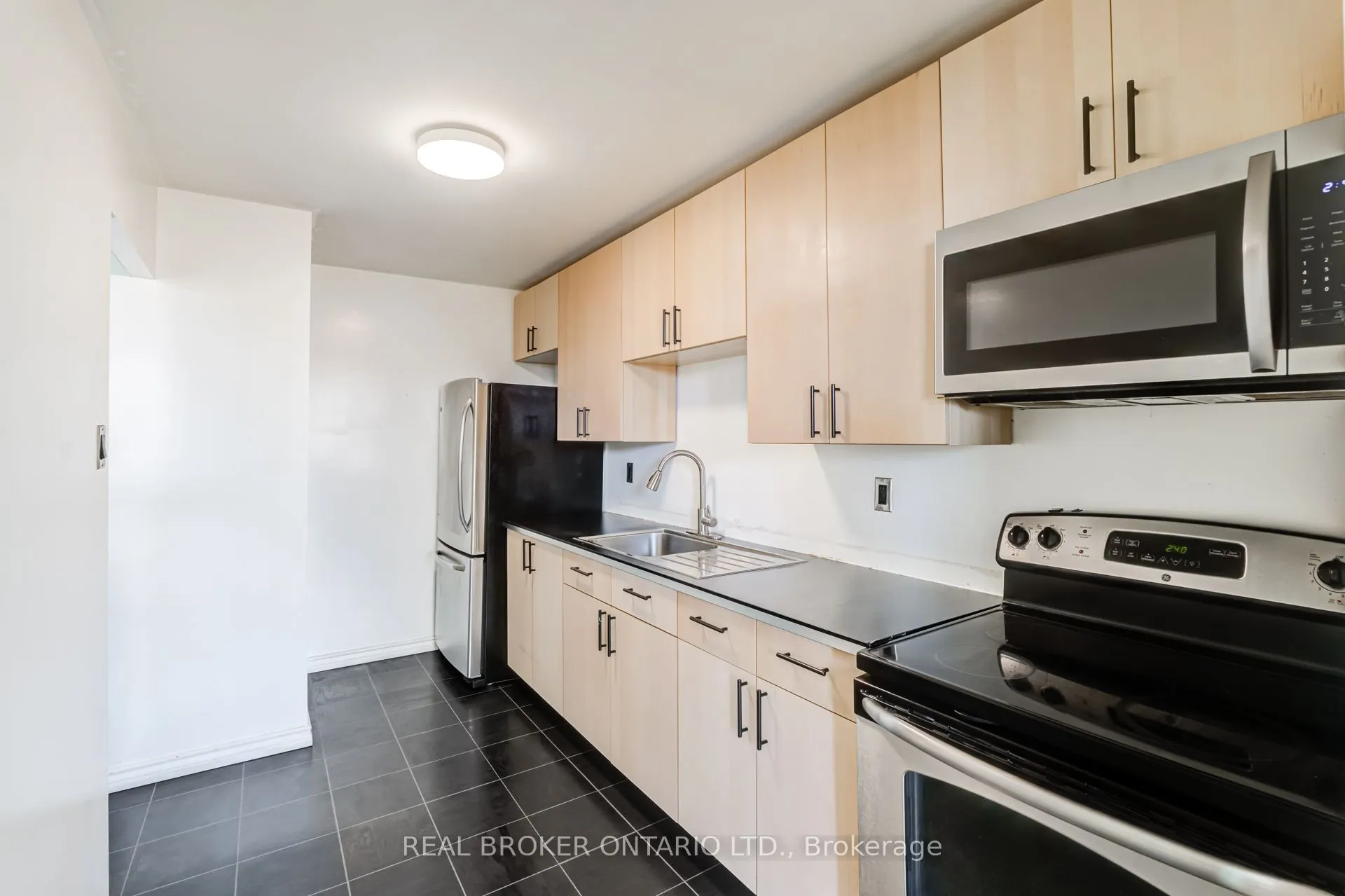 4060 Lawrence Avenue E #402