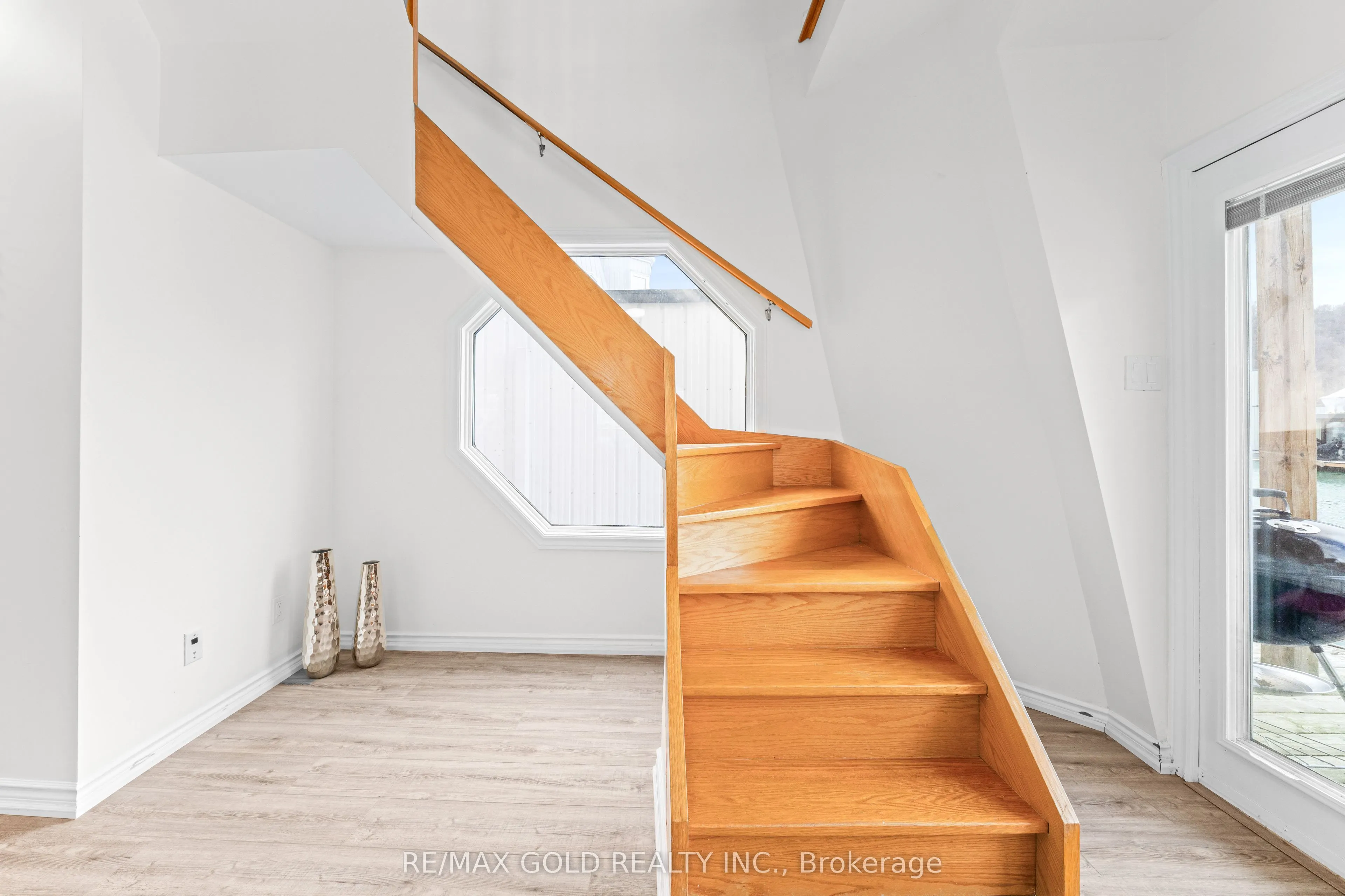 7 Brimley Road S #1
