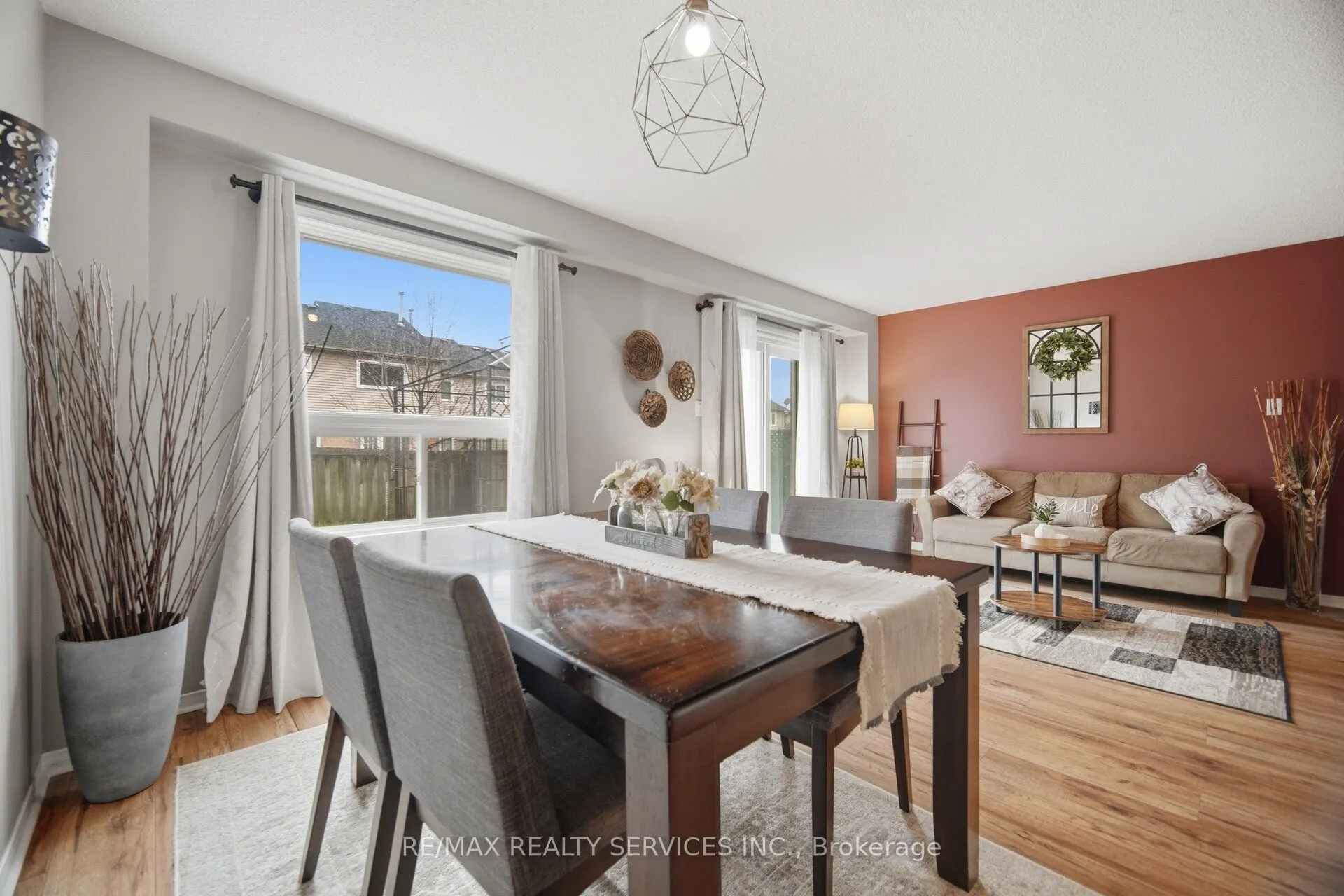 59 Fry Crescent