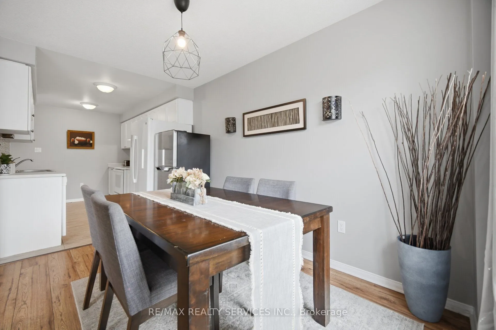 59 Fry Crescent