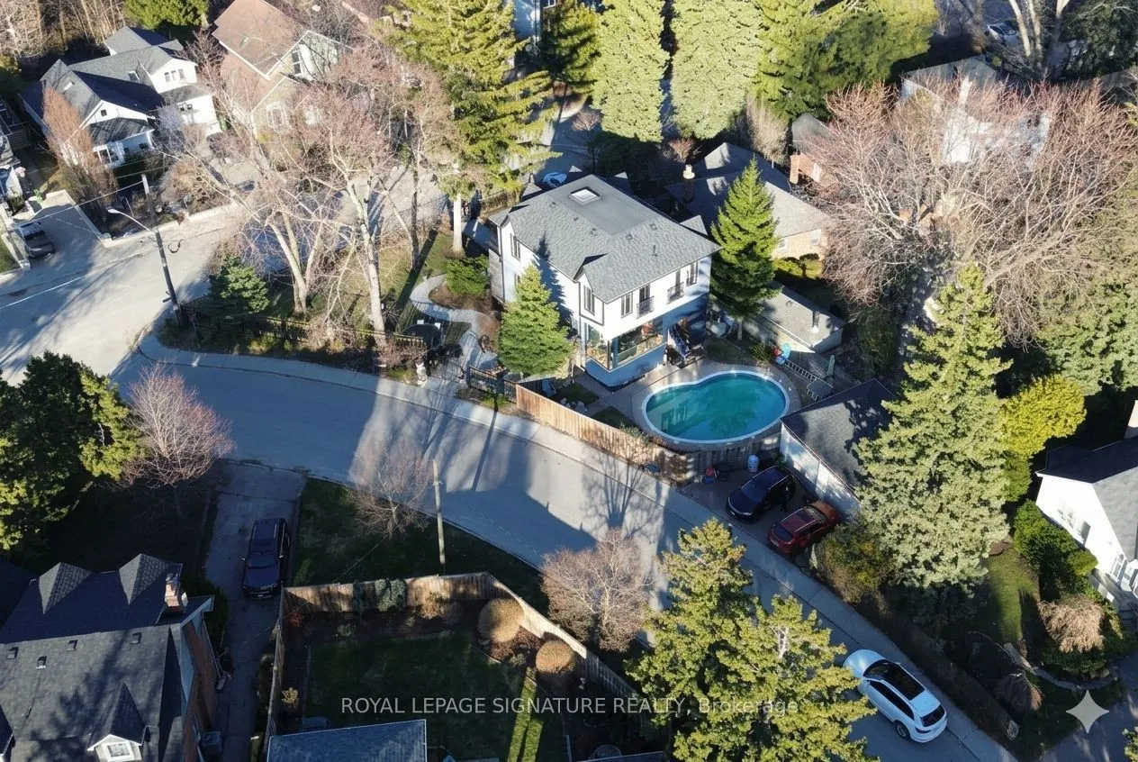 32 Cliffcrest Drive